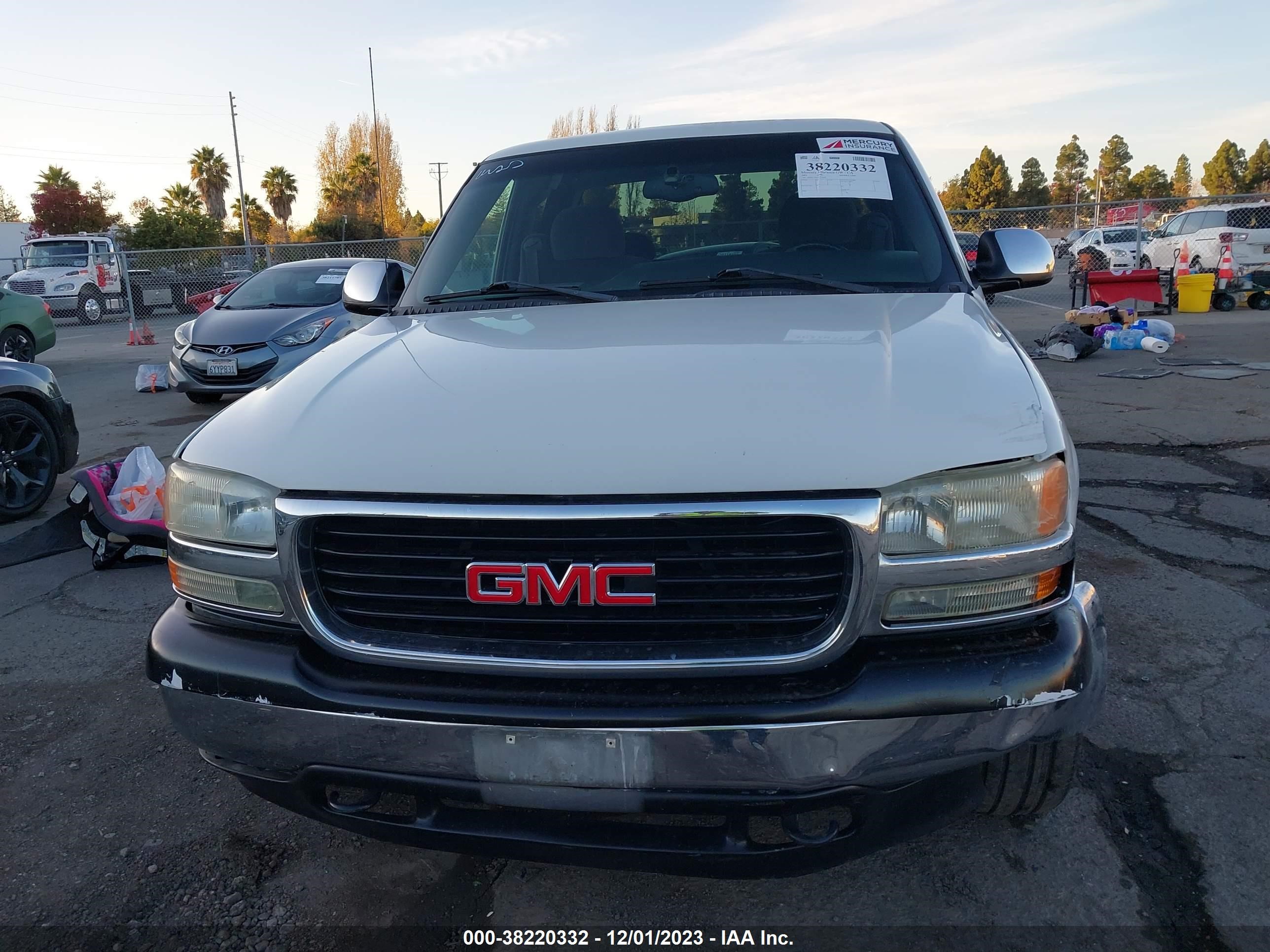 Photo 11 VIN: 2GTEC19V421179524 - GMC SIERRA 