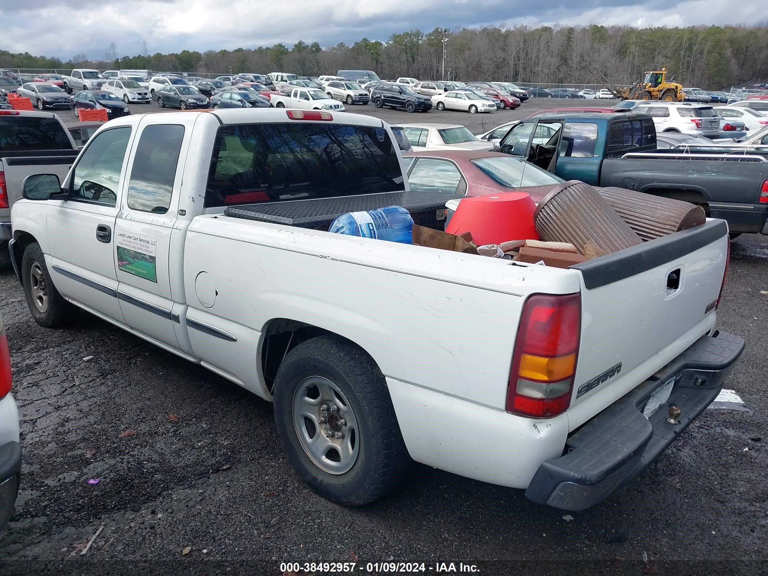 Photo 2 VIN: 2GTEC19V421287691 - GMC SIERRA 