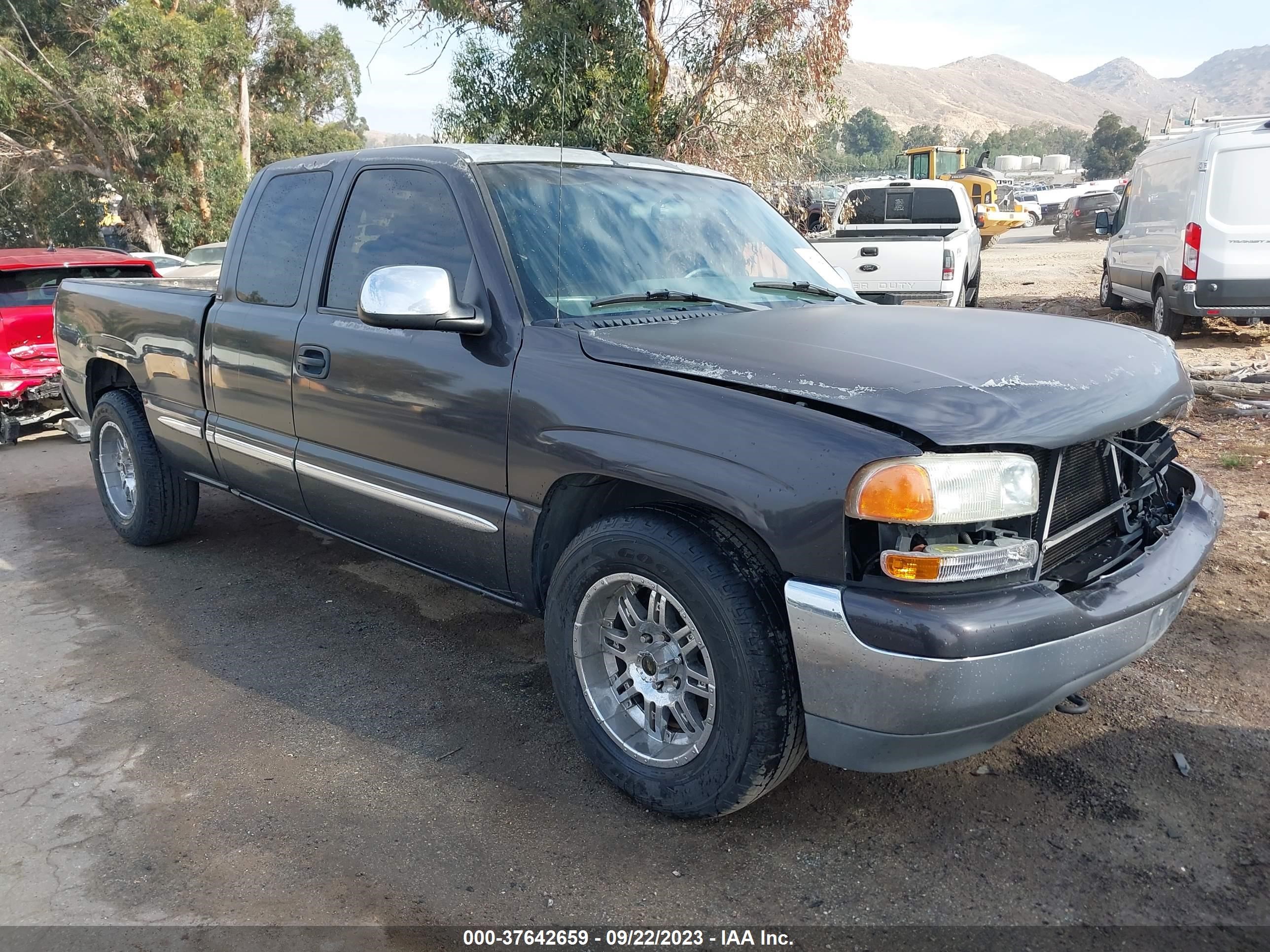 Photo 0 VIN: 2GTEC19V4Y1251492 - GMC SIERRA 