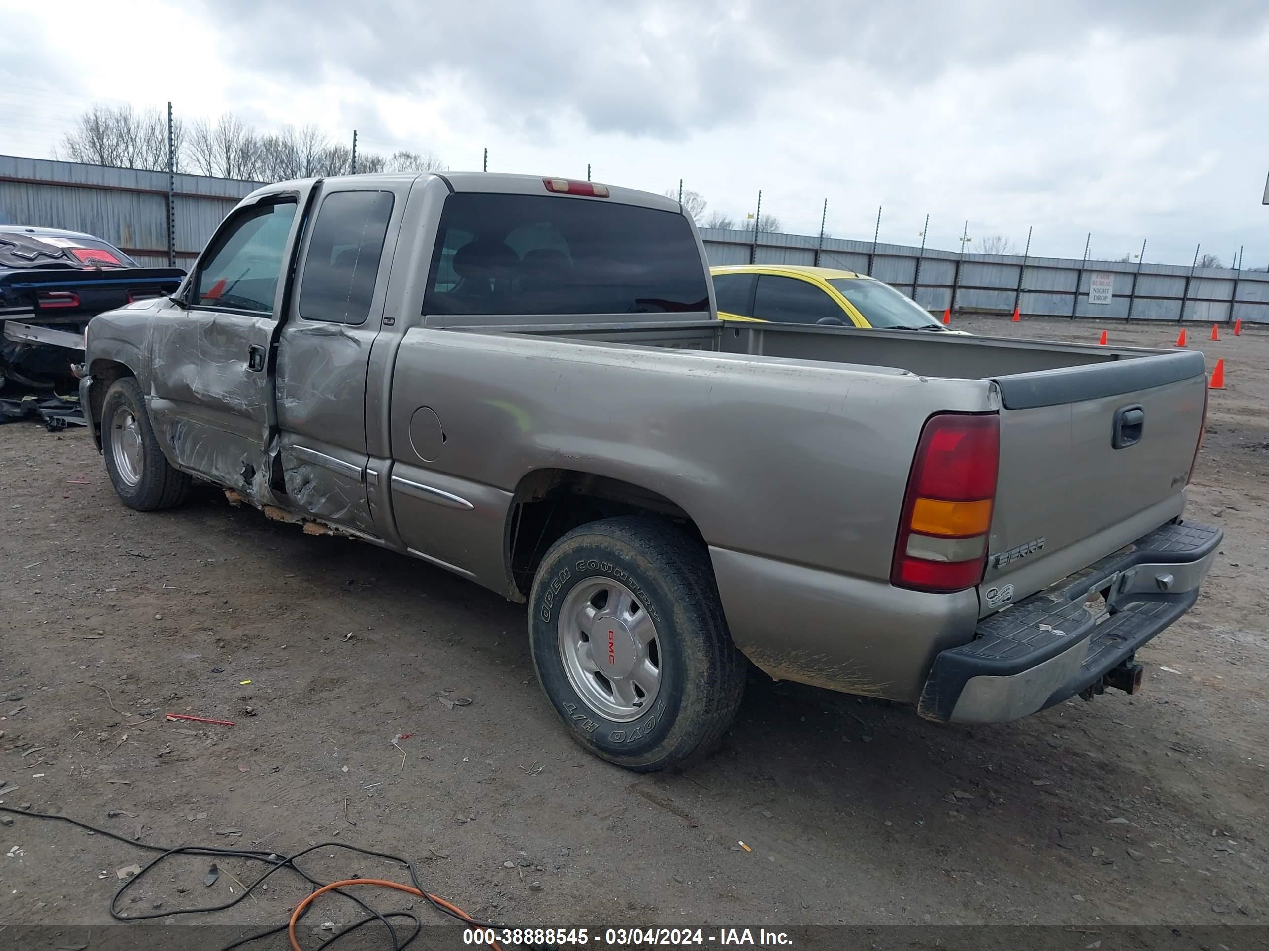 Photo 2 VIN: 2GTEC19V511236974 - GMC SIERRA 