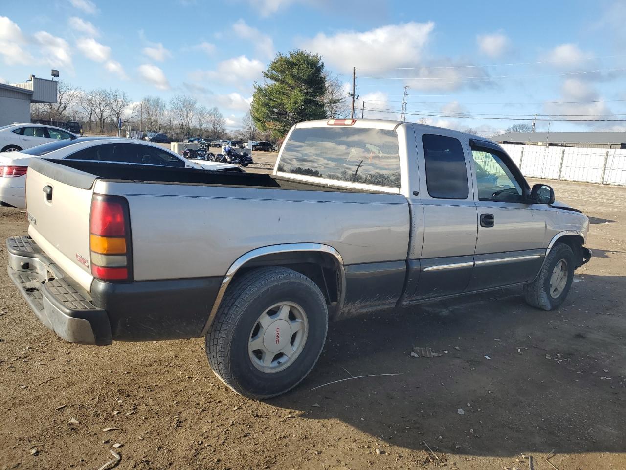 Photo 2 VIN: 2GTEC19V541130044 - GMC SIERRA 