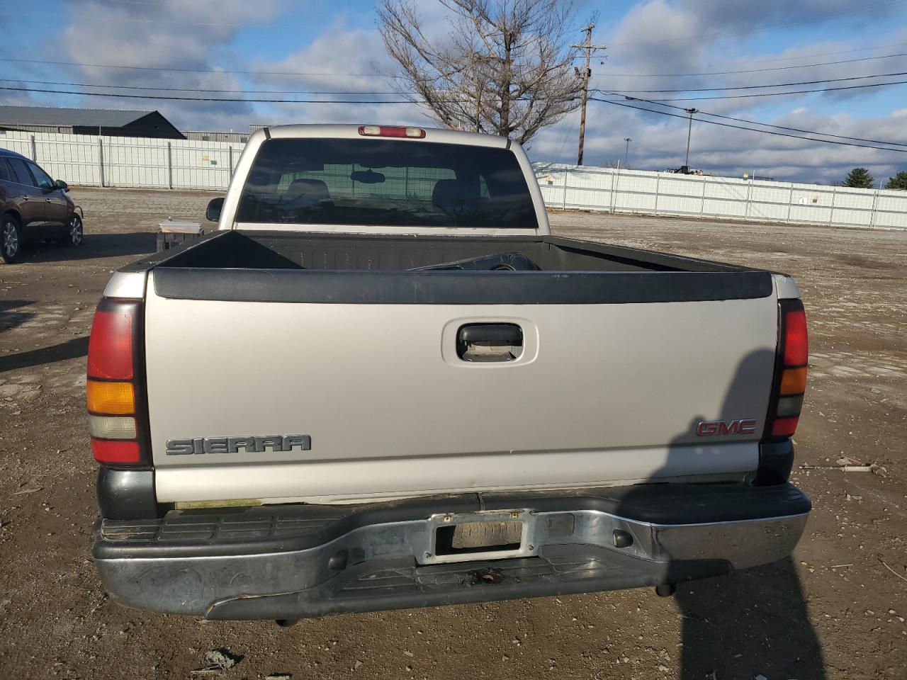 Photo 5 VIN: 2GTEC19V541130044 - GMC SIERRA 