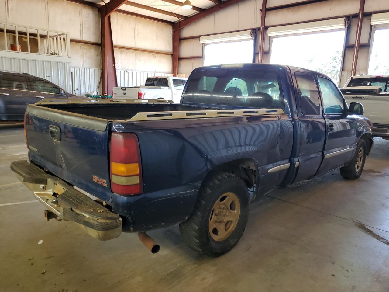 Photo 2 VIN: 2GTEC19V611213963 - GMC SIERRA 