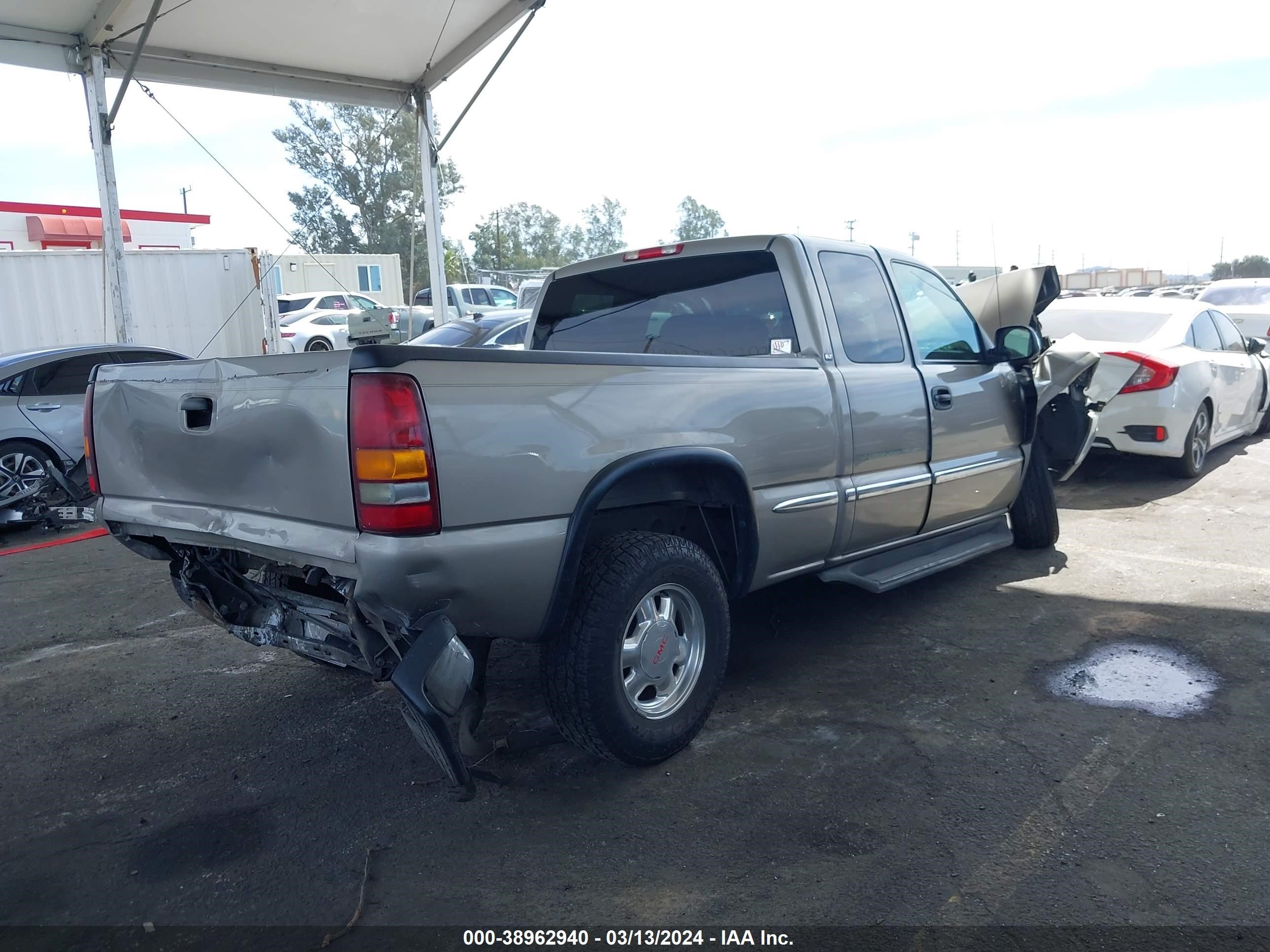 Photo 3 VIN: 2GTEC19V621249573 - GMC SIERRA 