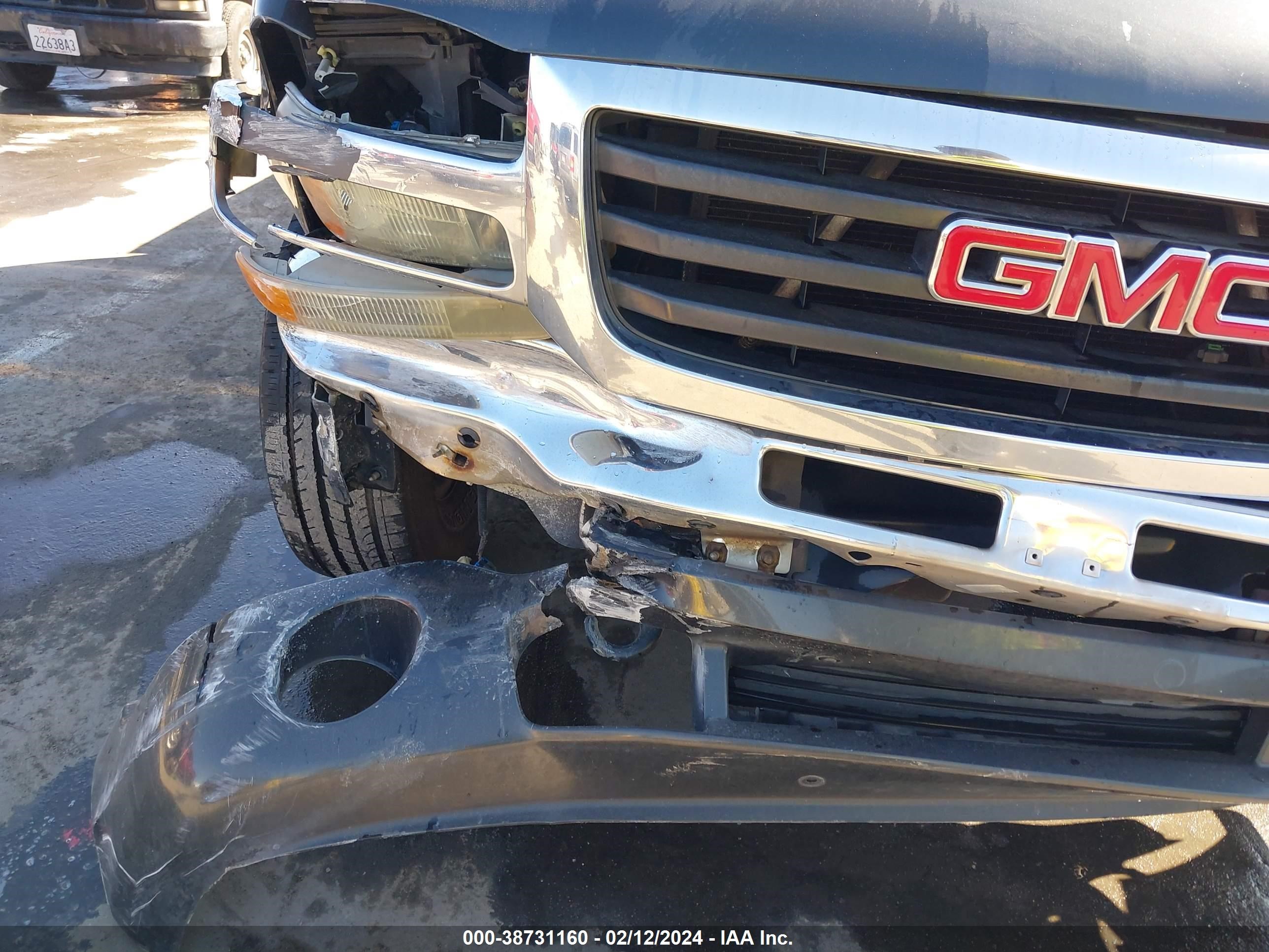 Photo 5 VIN: 2GTEC19V641100132 - GMC SIERRA 