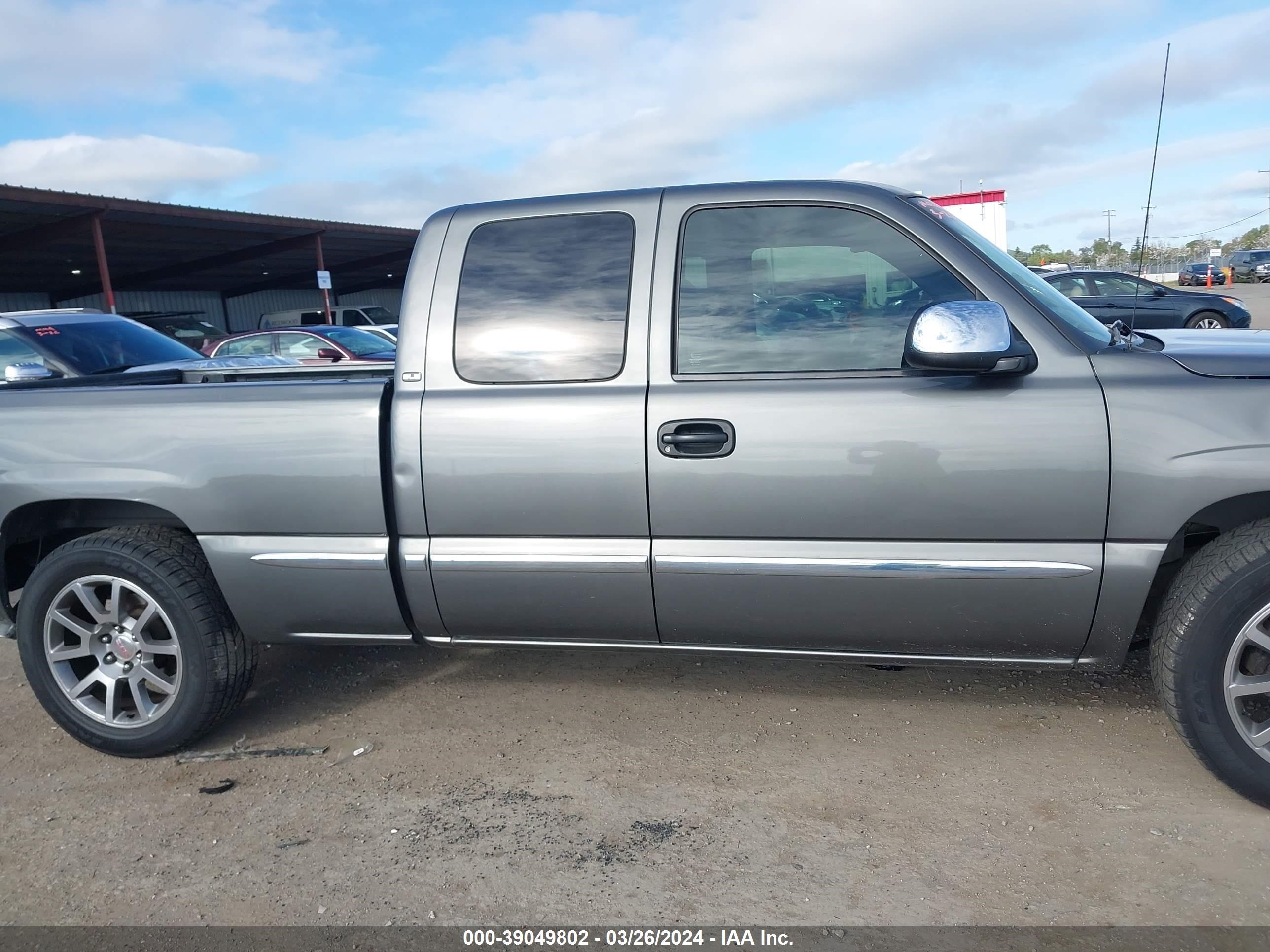 Photo 13 VIN: 2GTEC19V711393504 - GMC NULL 