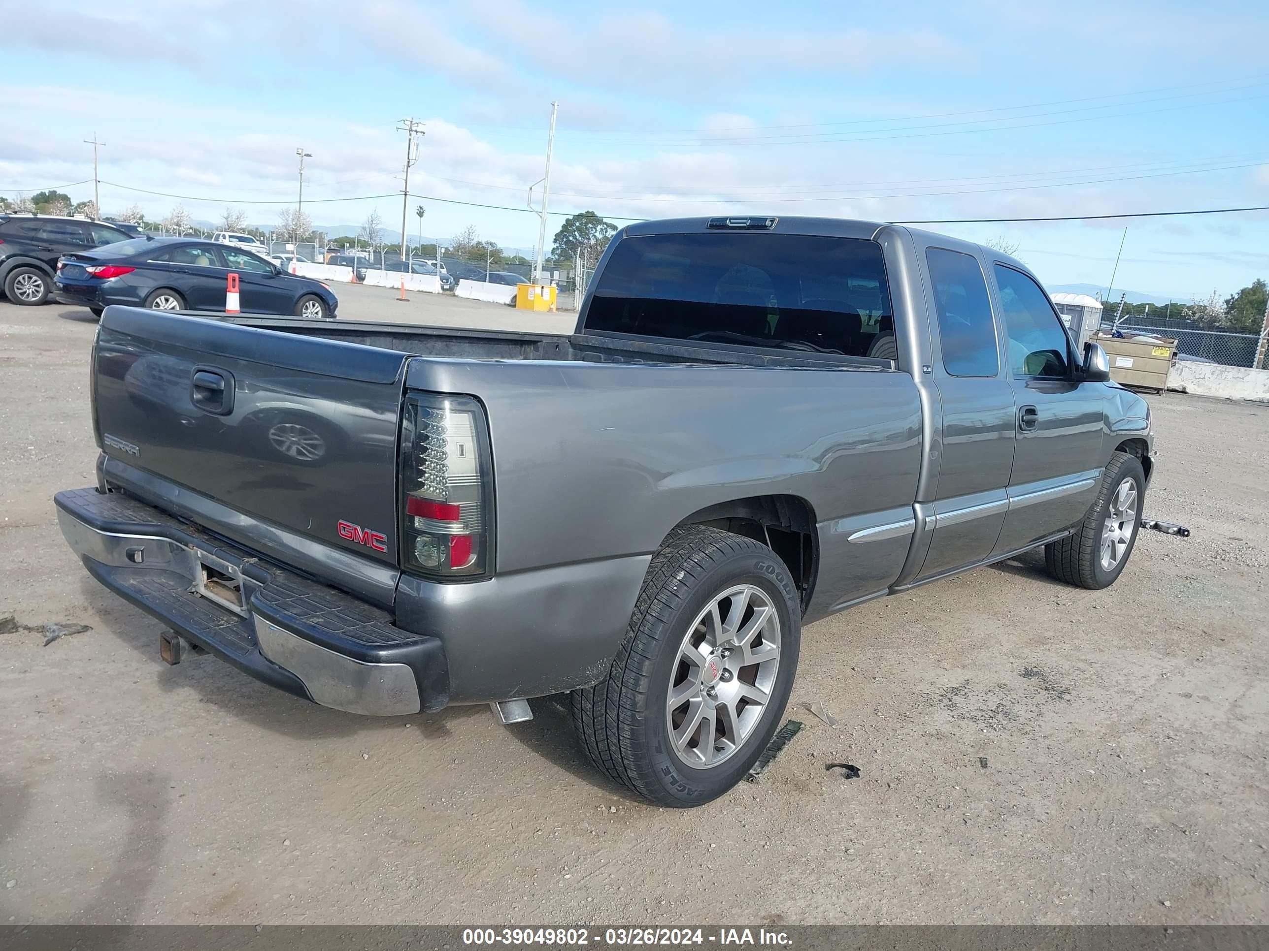 Photo 3 VIN: 2GTEC19V711393504 - GMC NULL 