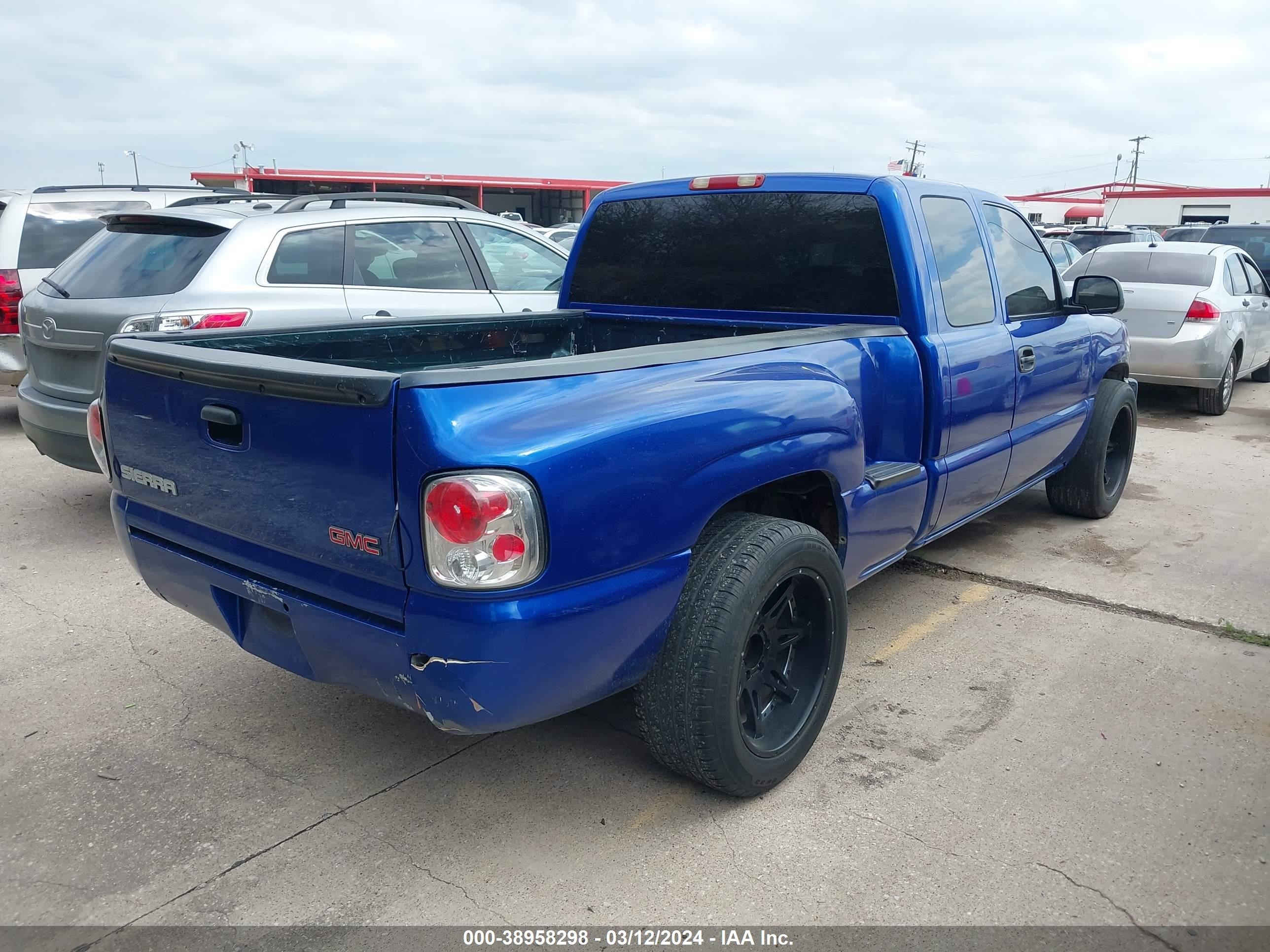 Photo 3 VIN: 2GTEC19V721139308 - GMC SIERRA 