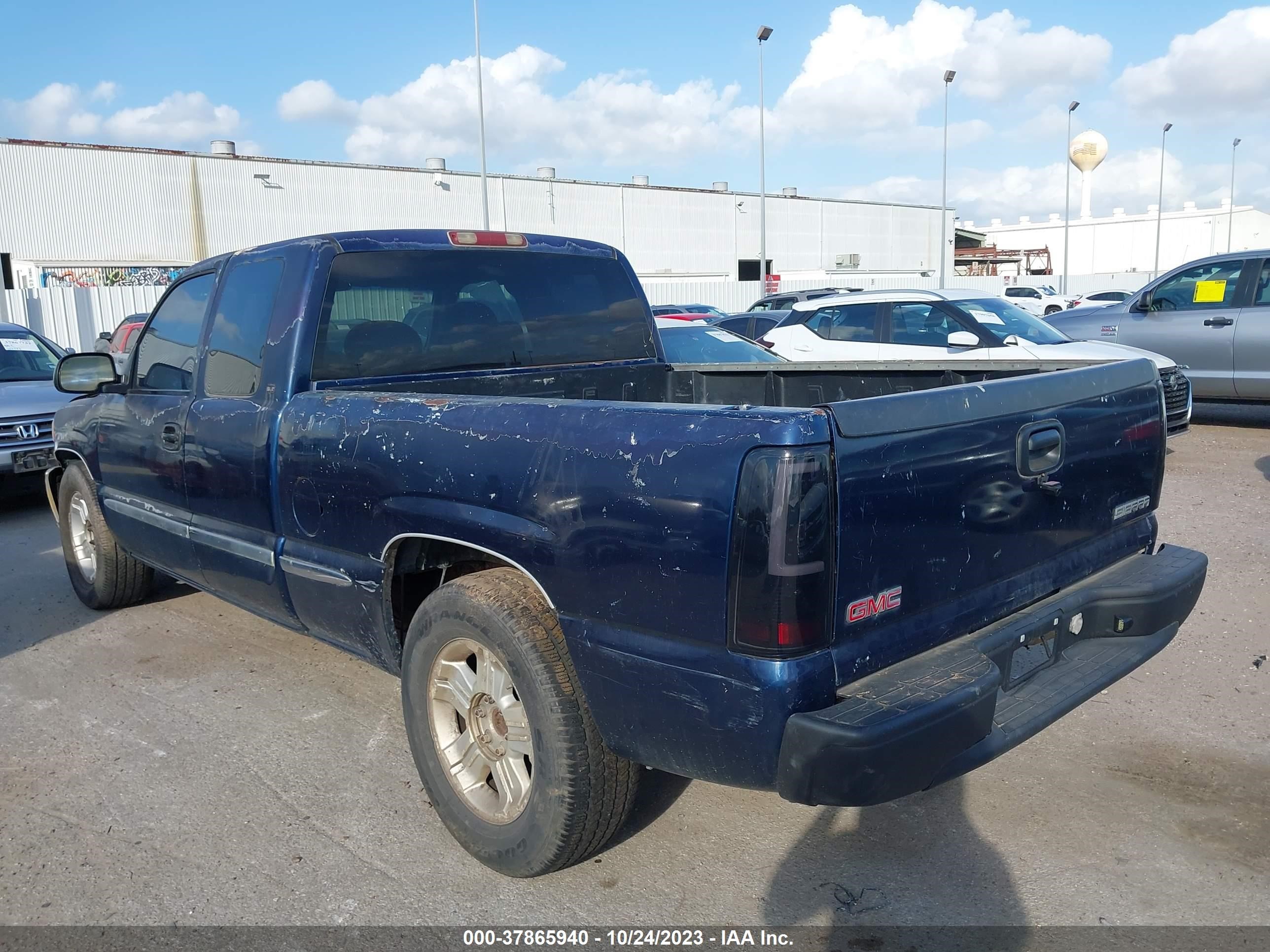 Photo 2 VIN: 2GTEC19V7X1528988 - GMC SIERRA 