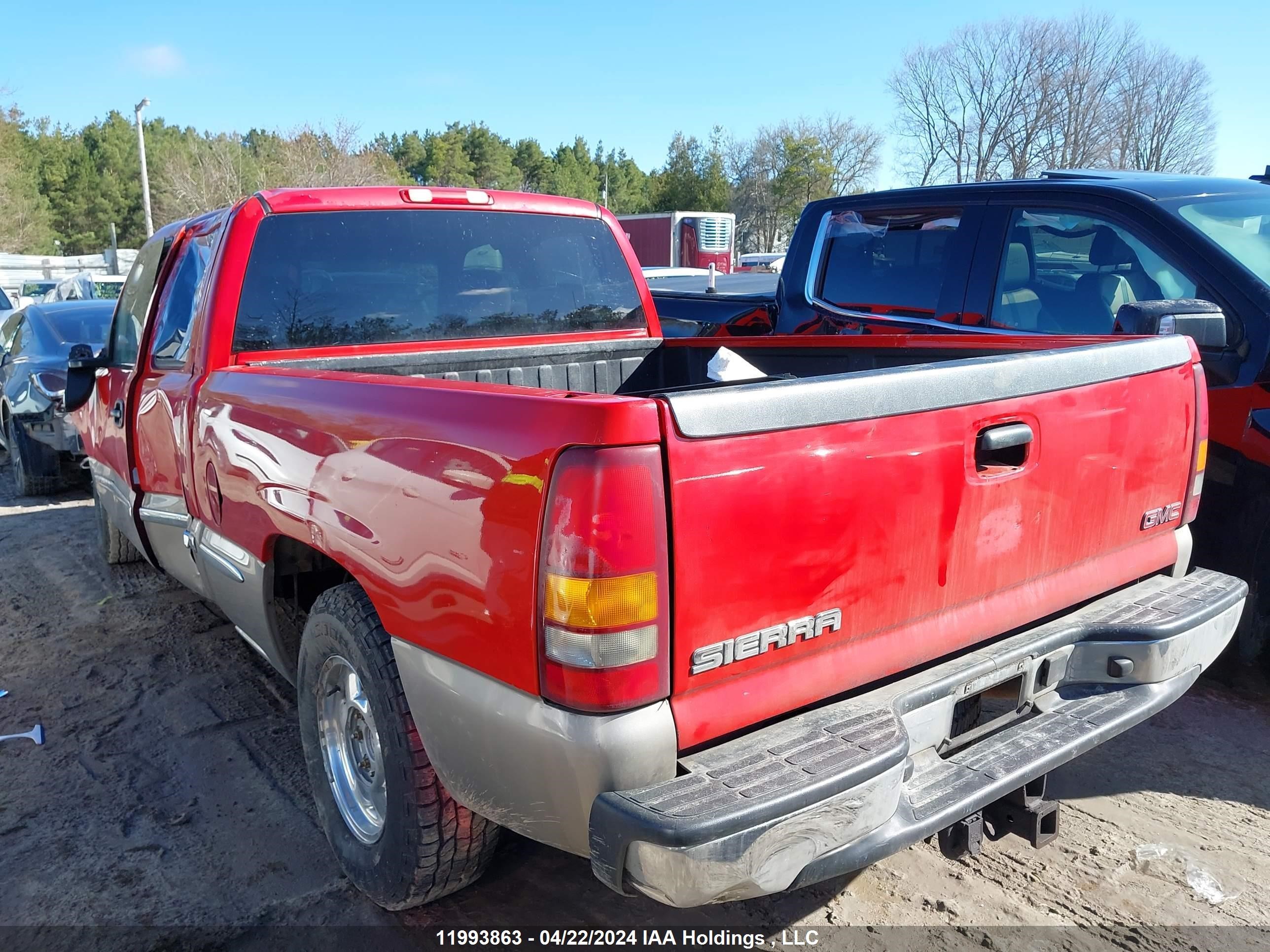 Photo 2 VIN: 2GTEC19V821291243 - GMC SIERRA 