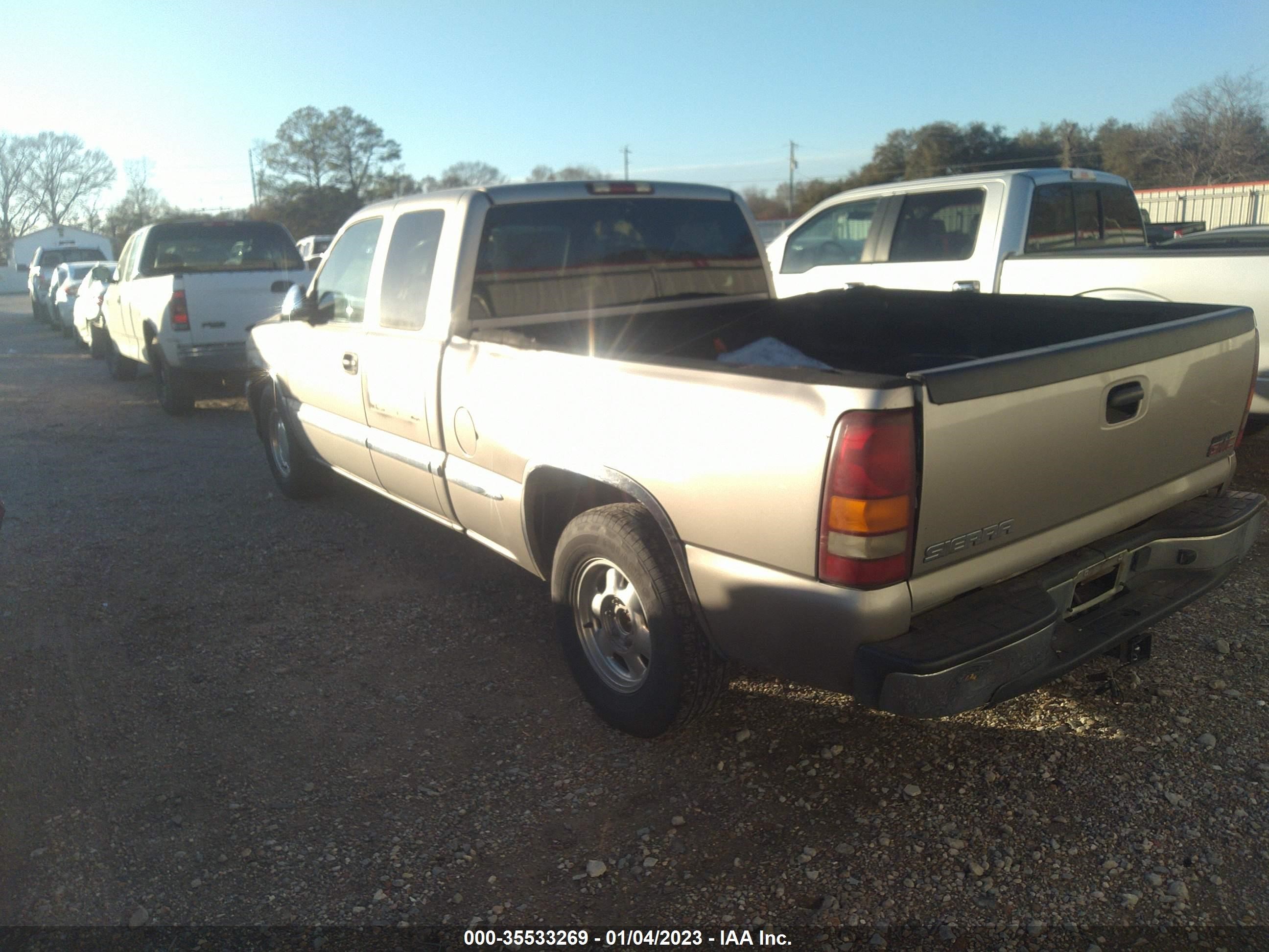 Photo 2 VIN: 2GTEC19V821305576 - GMC SIERRA 