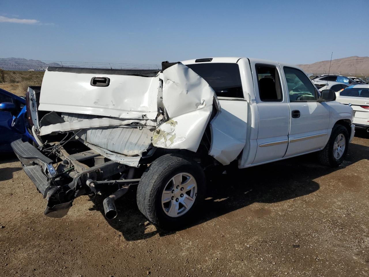 Photo 2 VIN: 2GTEC19V831397712 - GMC SIERRA 