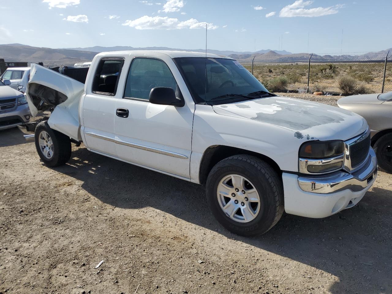 Photo 3 VIN: 2GTEC19V831397712 - GMC SIERRA 