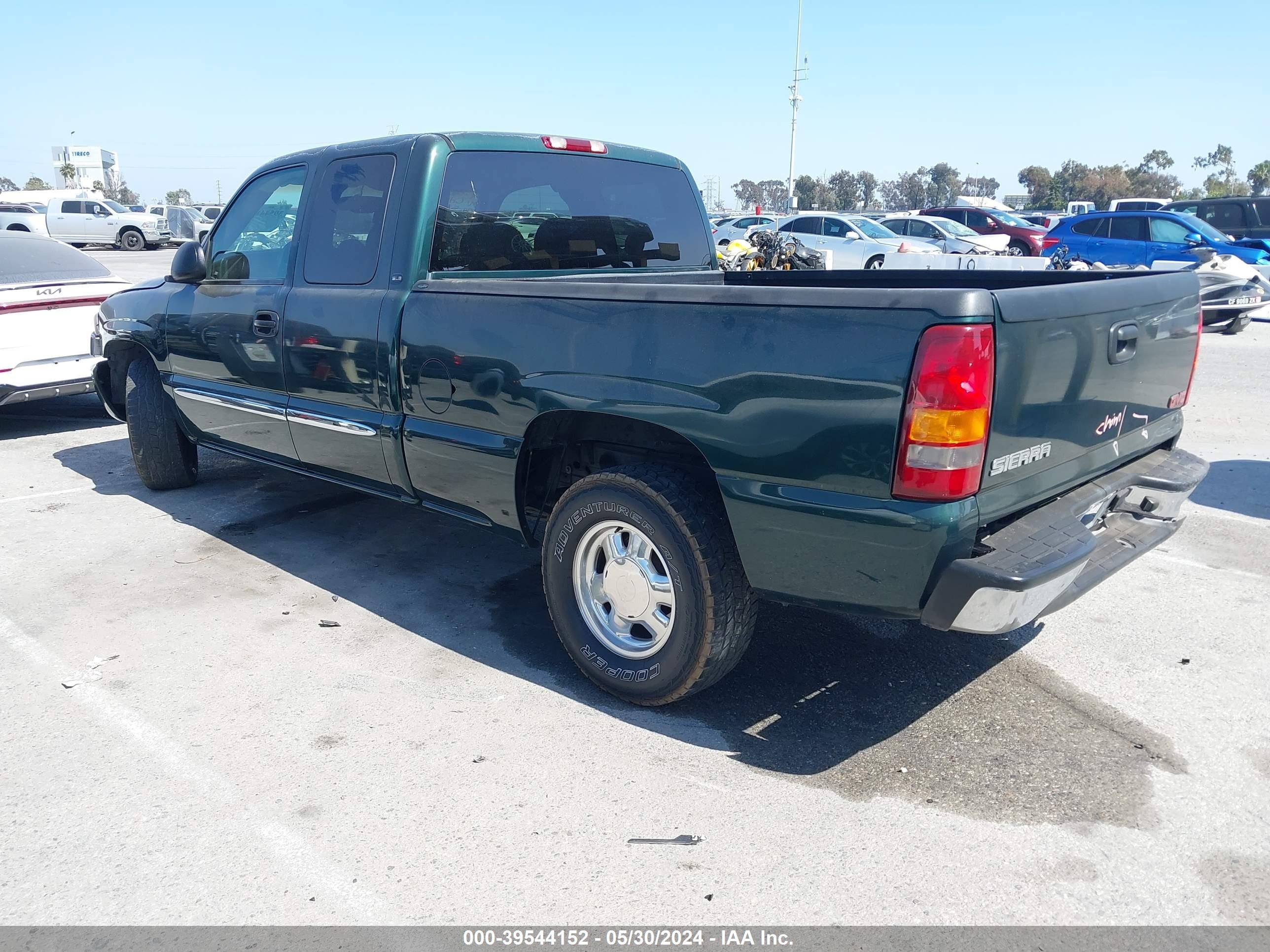 Photo 2 VIN: 2GTEC19V931137108 - GMC SIERRA 