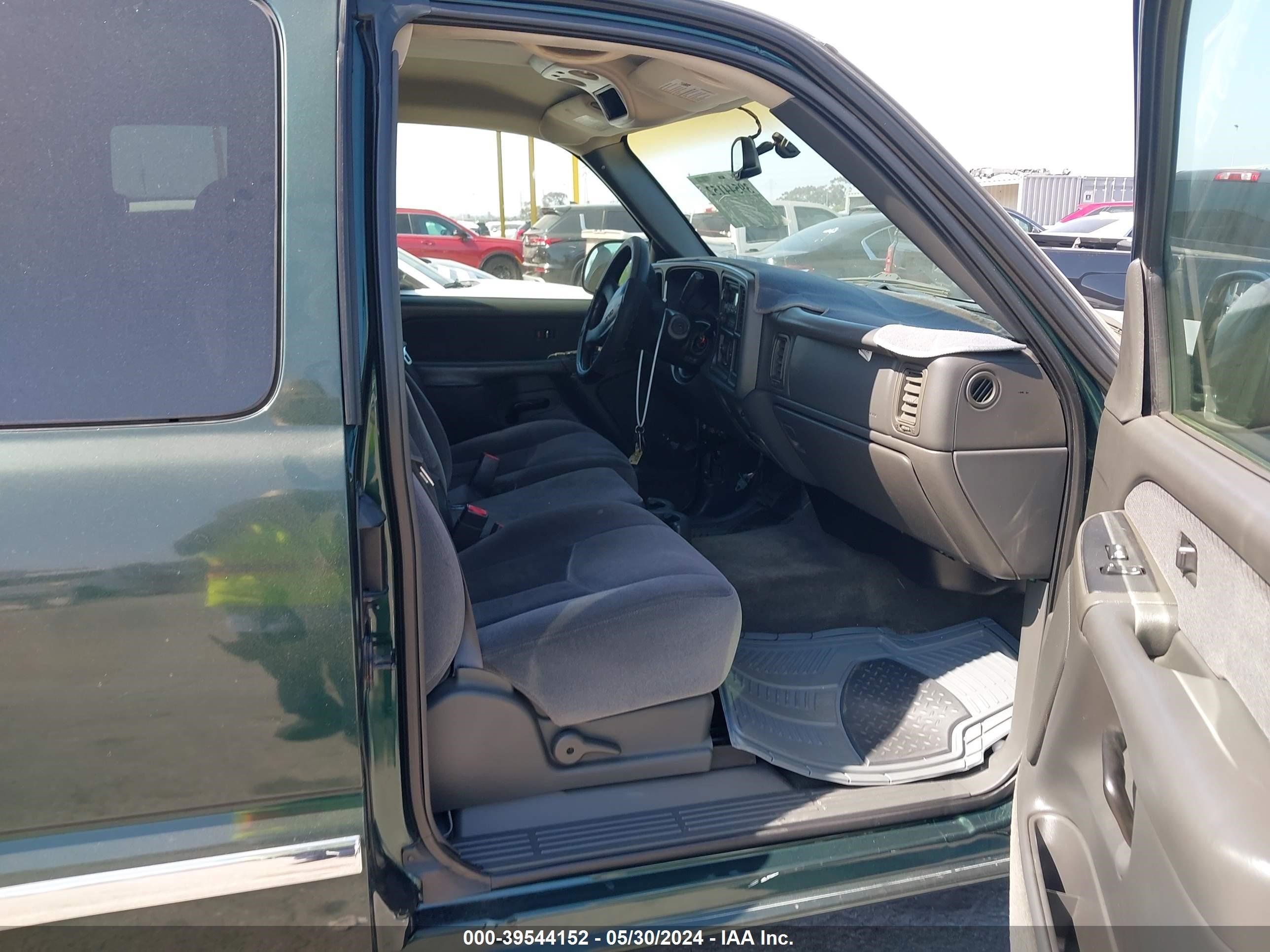 Photo 4 VIN: 2GTEC19V931137108 - GMC SIERRA 