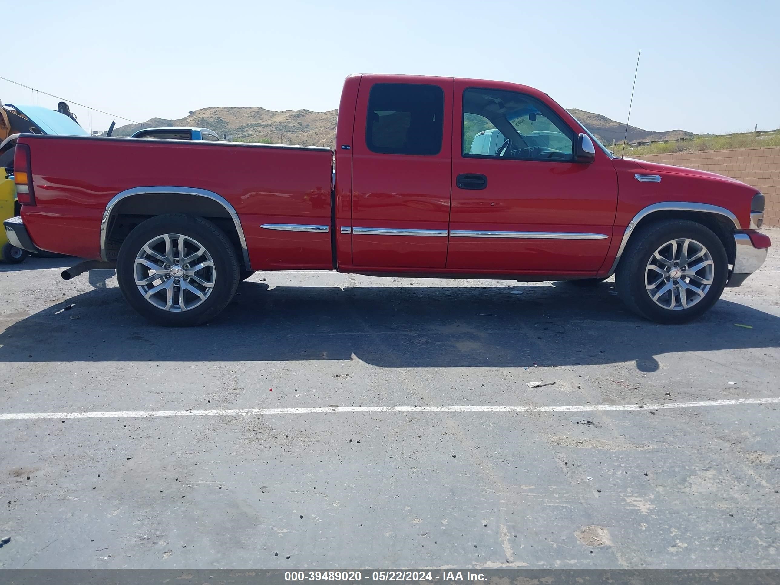 Photo 11 VIN: 2GTEC19V9Y1293382 - GMC SIERRA 