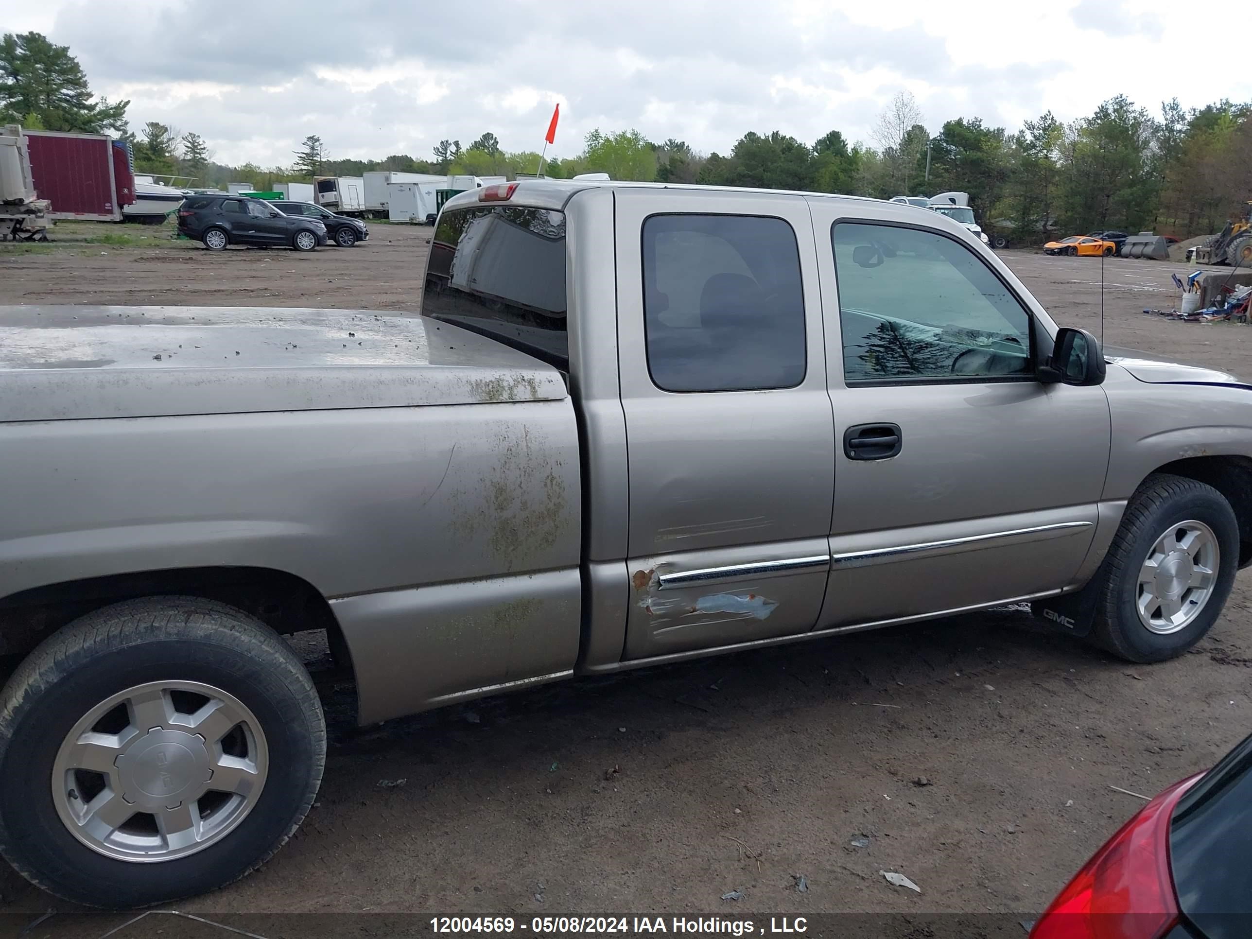 Photo 12 VIN: 2GTEC19VX31223155 - GMC SIERRA 