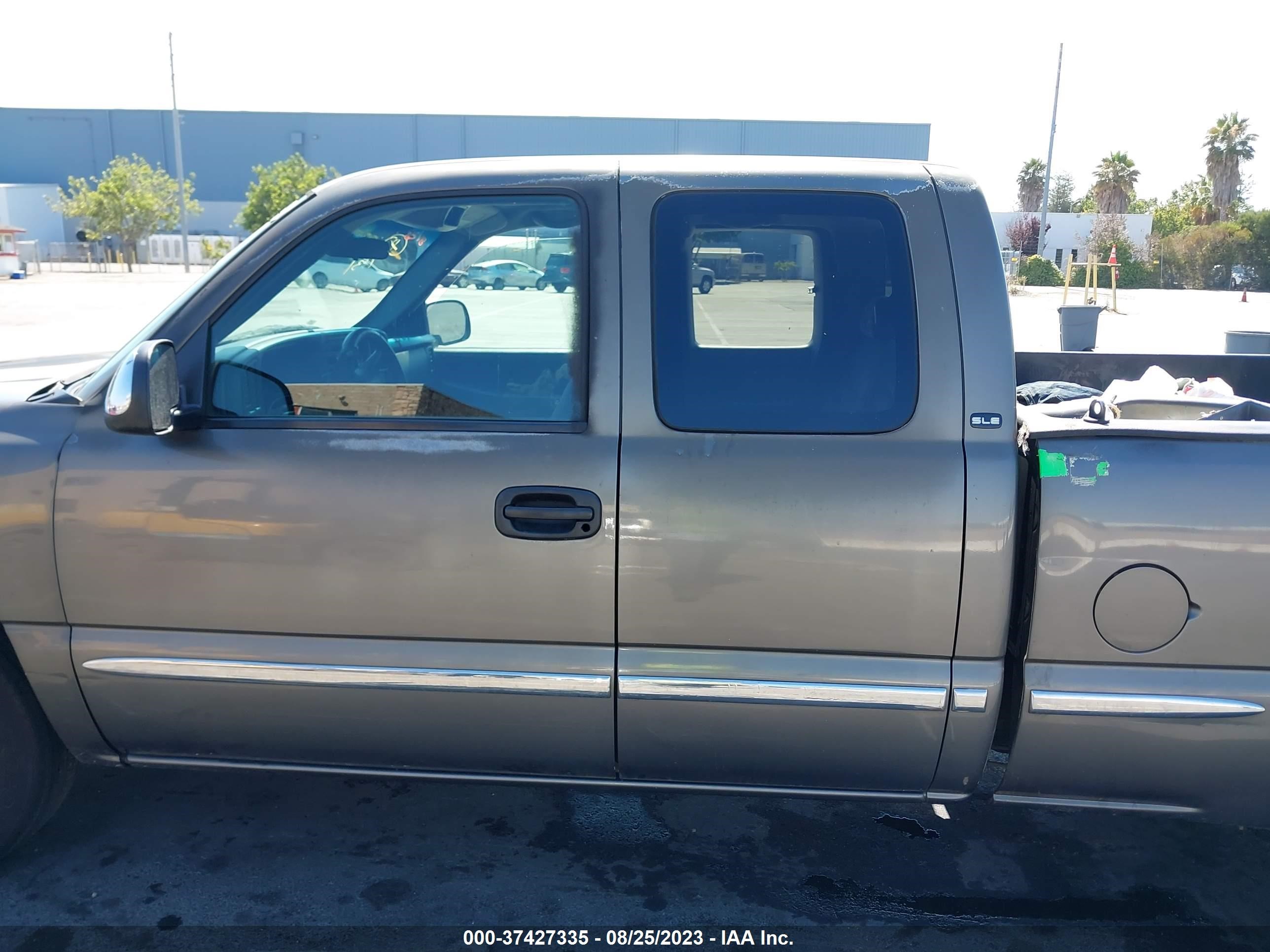 Photo 12 VIN: 2GTEC19VXY1320850 - GMC SIERRA 