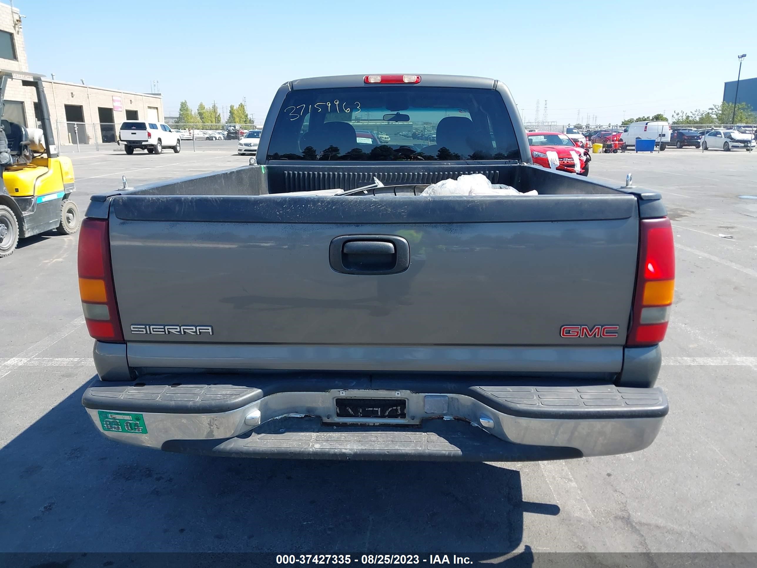 Photo 14 VIN: 2GTEC19VXY1320850 - GMC SIERRA 