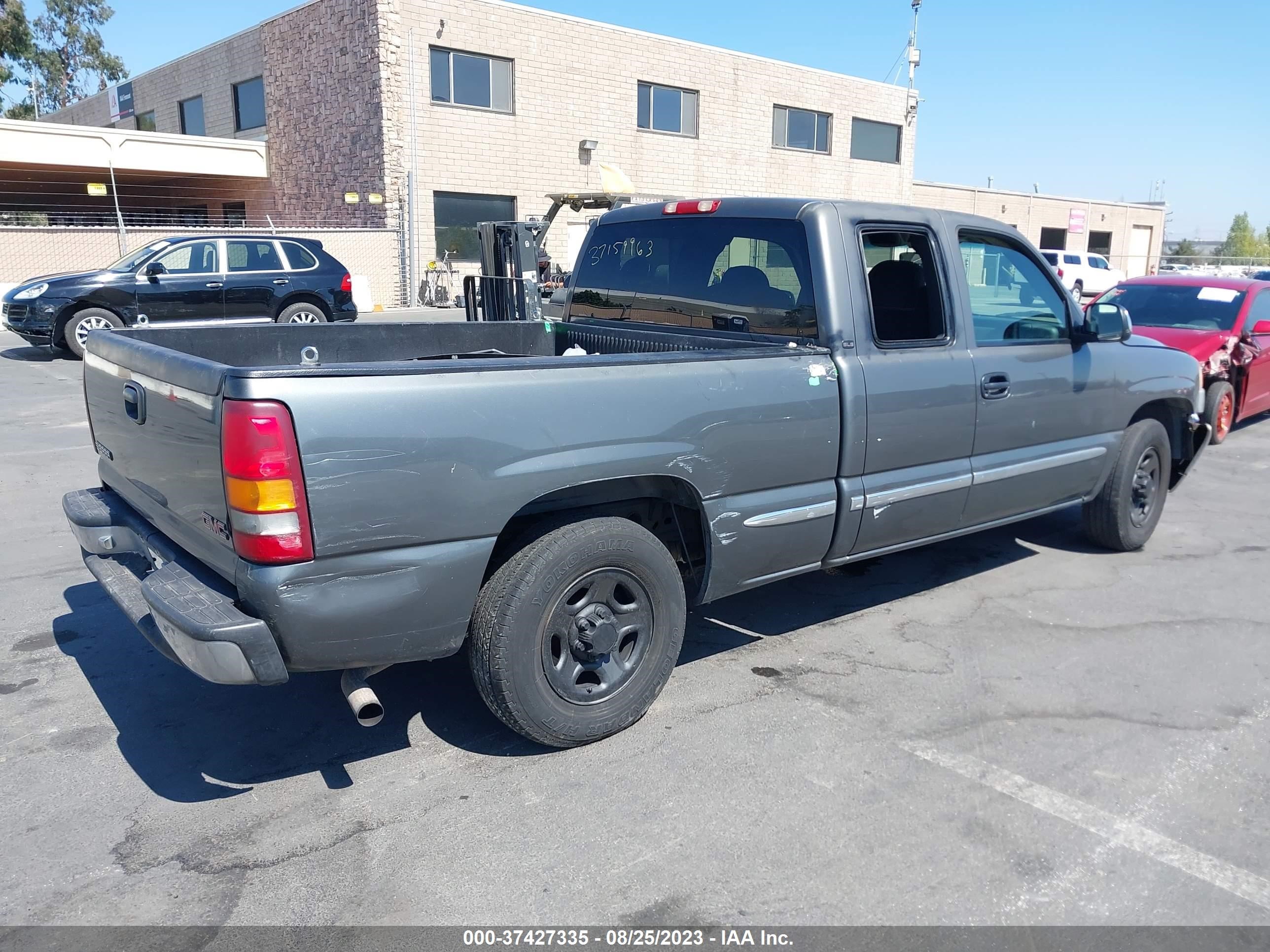 Photo 3 VIN: 2GTEC19VXY1320850 - GMC SIERRA 