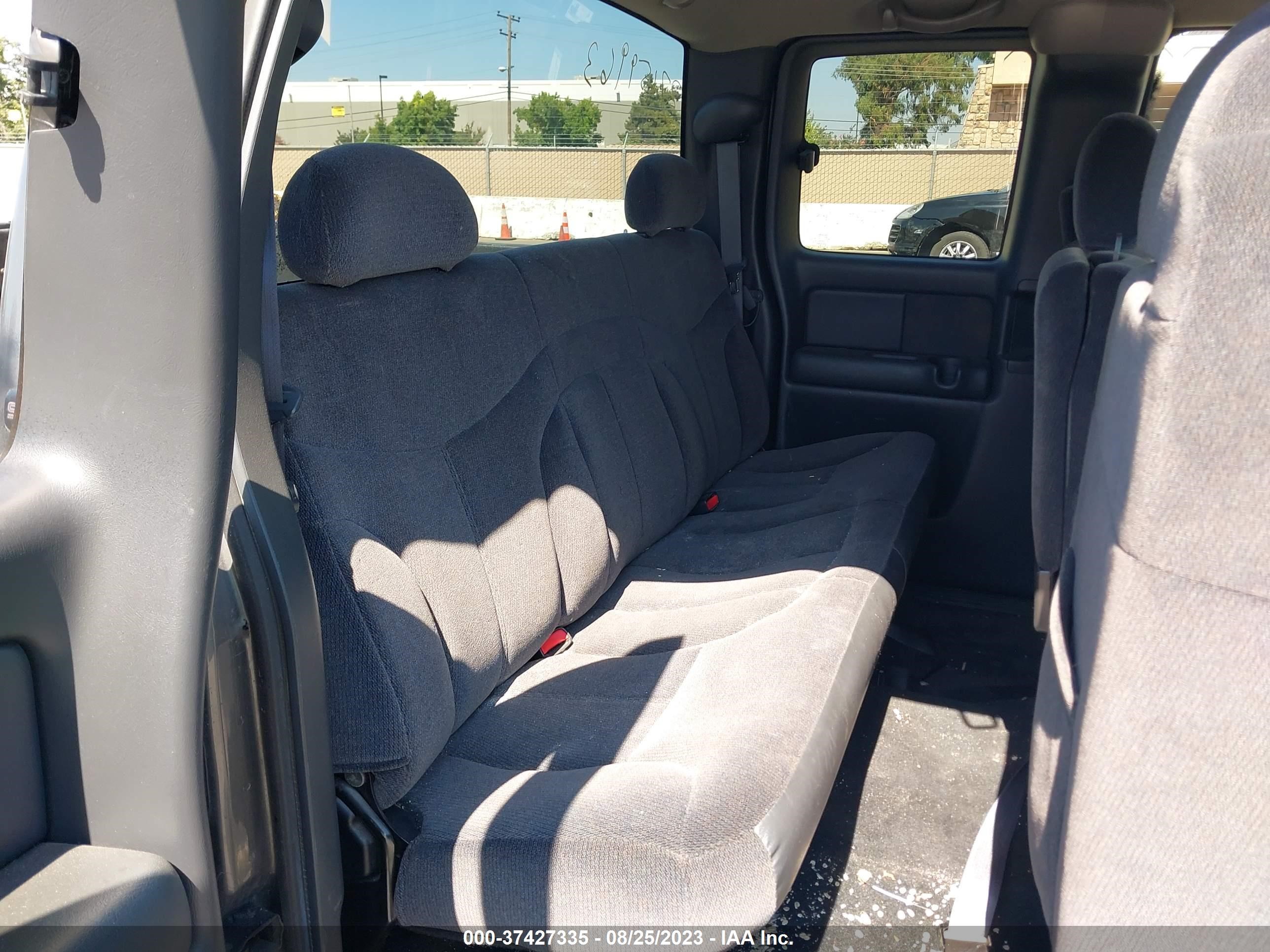 Photo 7 VIN: 2GTEC19VXY1320850 - GMC SIERRA 