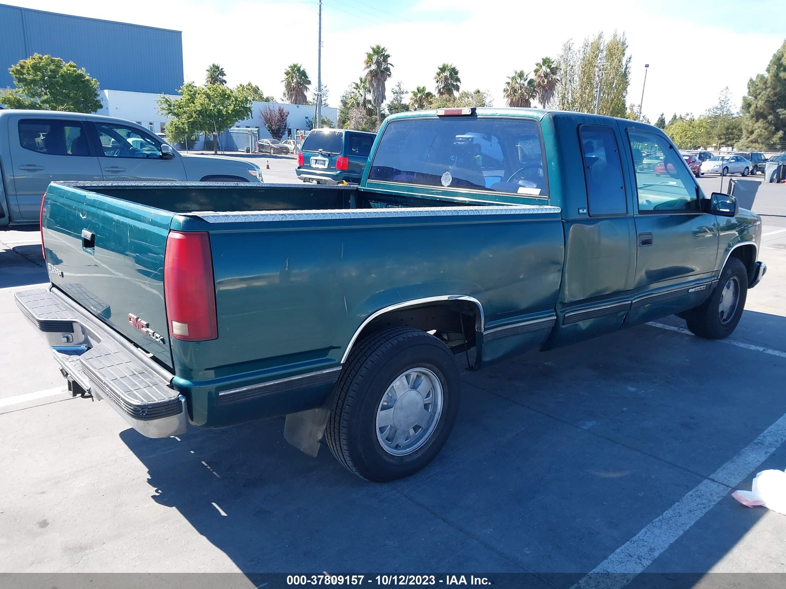 Photo 3 VIN: 2GTEC19W4T1542401 - GMC SIERRA 