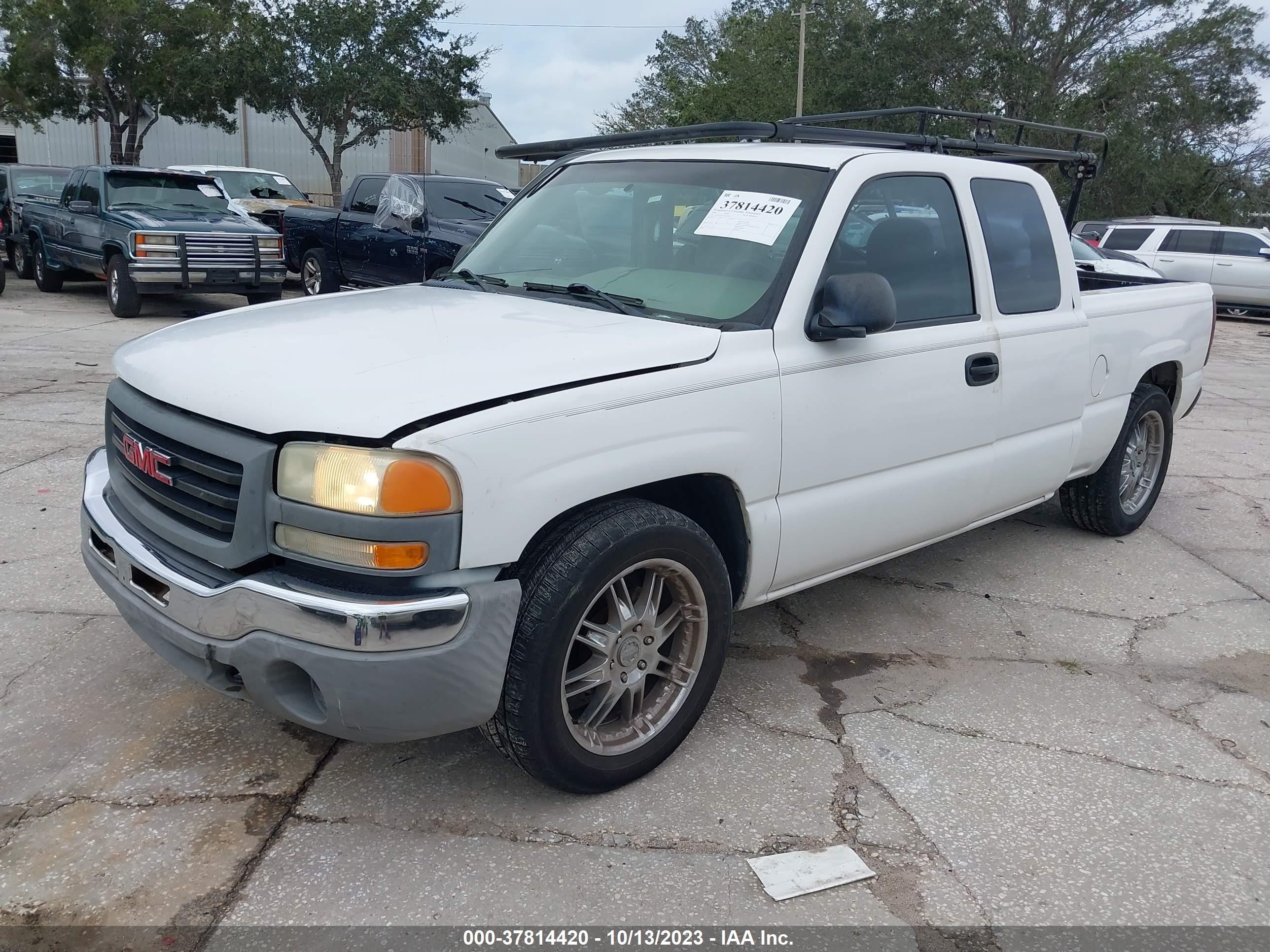 Photo 1 VIN: 2GTEC19X131246390 - GMC SIERRA 