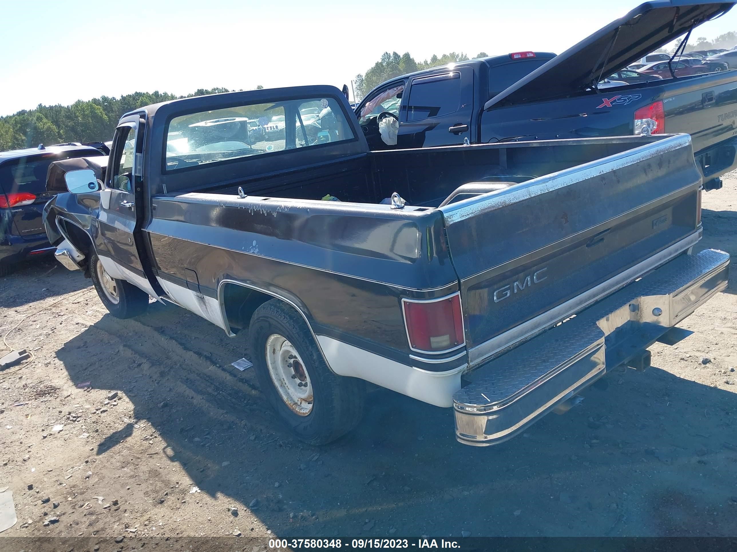 Photo 2 VIN: 2GTEC24H9G1530443 - GMC NULL 