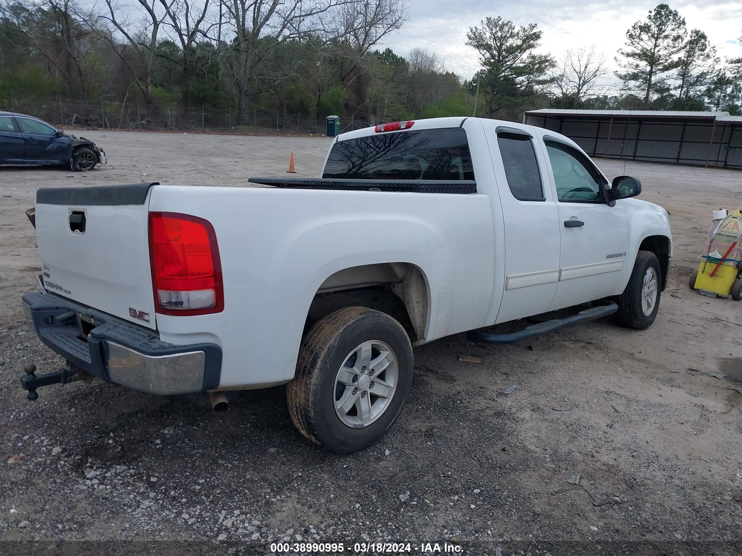 Photo 3 VIN: 2GTEC290891118973 - GMC SIERRA 