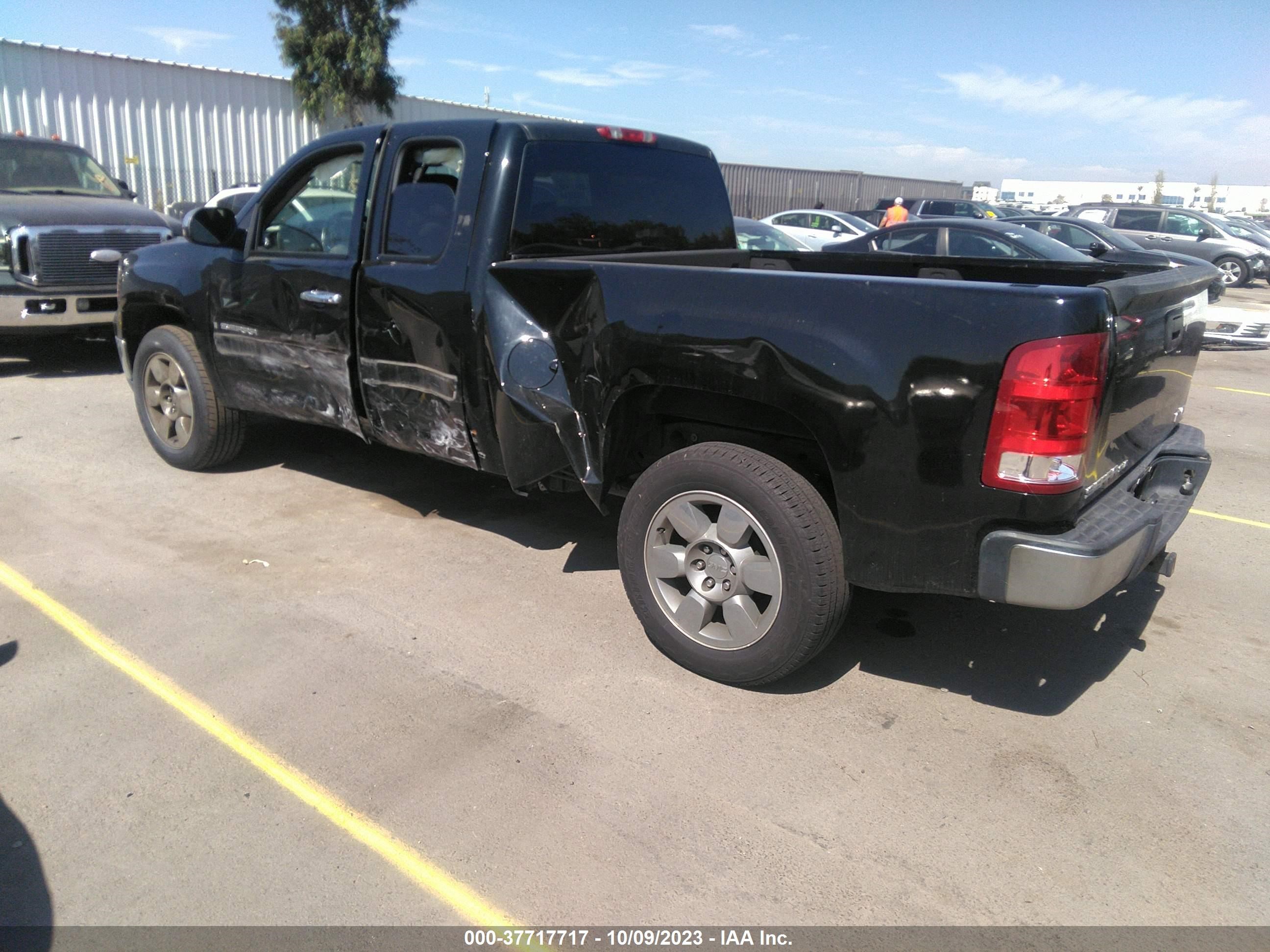 Photo 2 VIN: 2GTEC29J991126167 - GMC SIERRA 