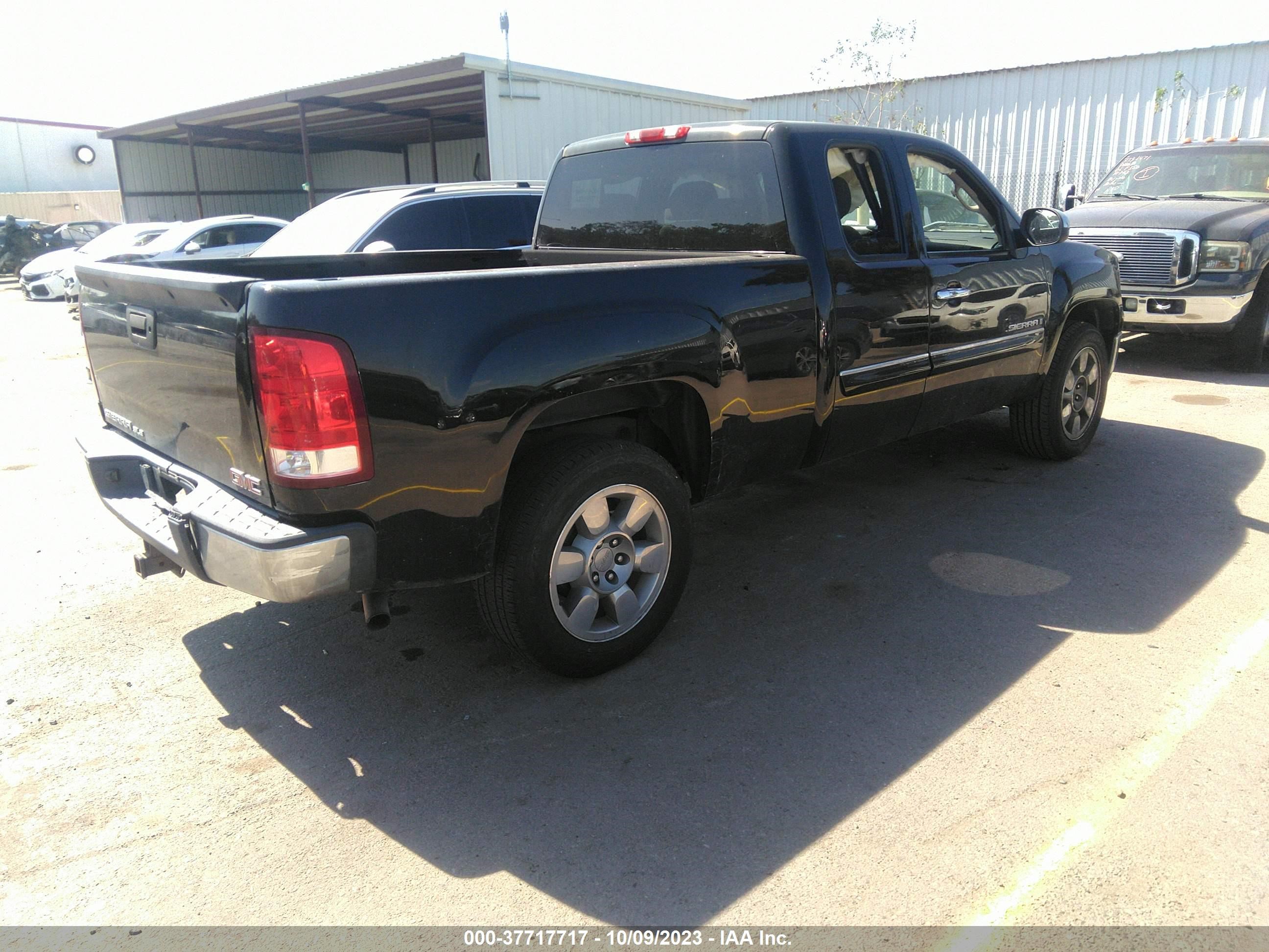 Photo 3 VIN: 2GTEC29J991126167 - GMC SIERRA 