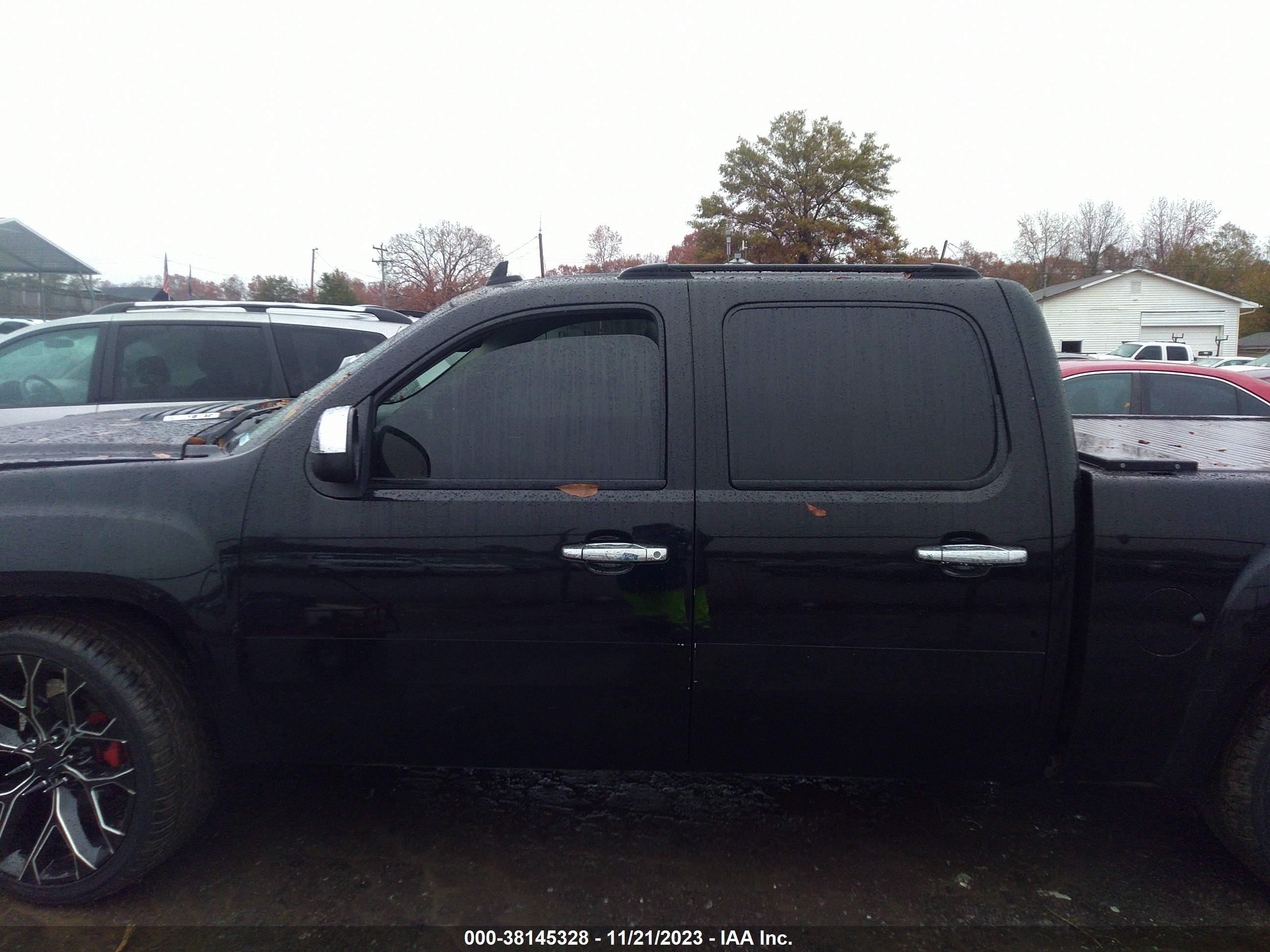 Photo 13 VIN: 2GTEC638581193148 - GMC SIERRA 