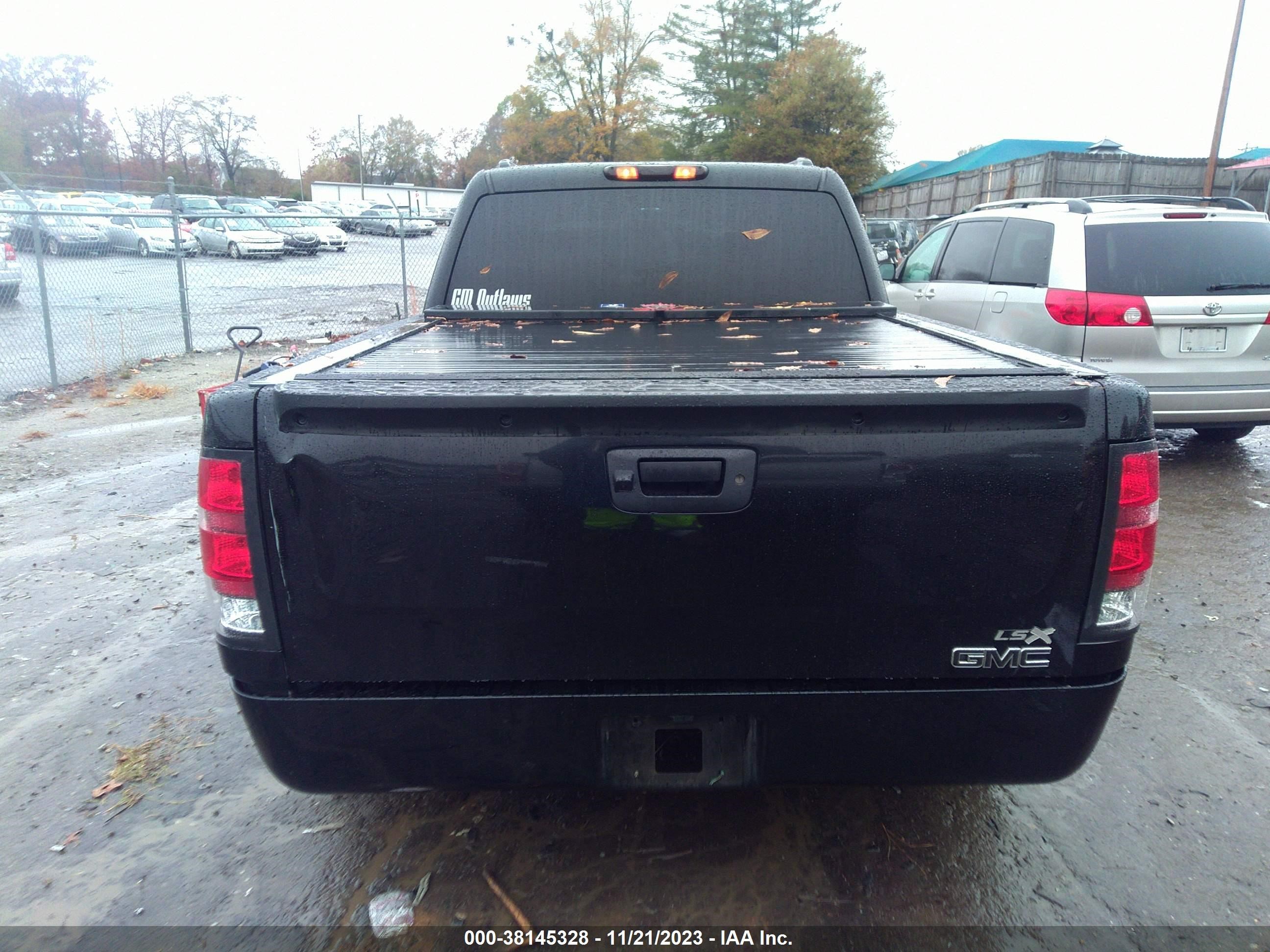 Photo 15 VIN: 2GTEC638581193148 - GMC SIERRA 