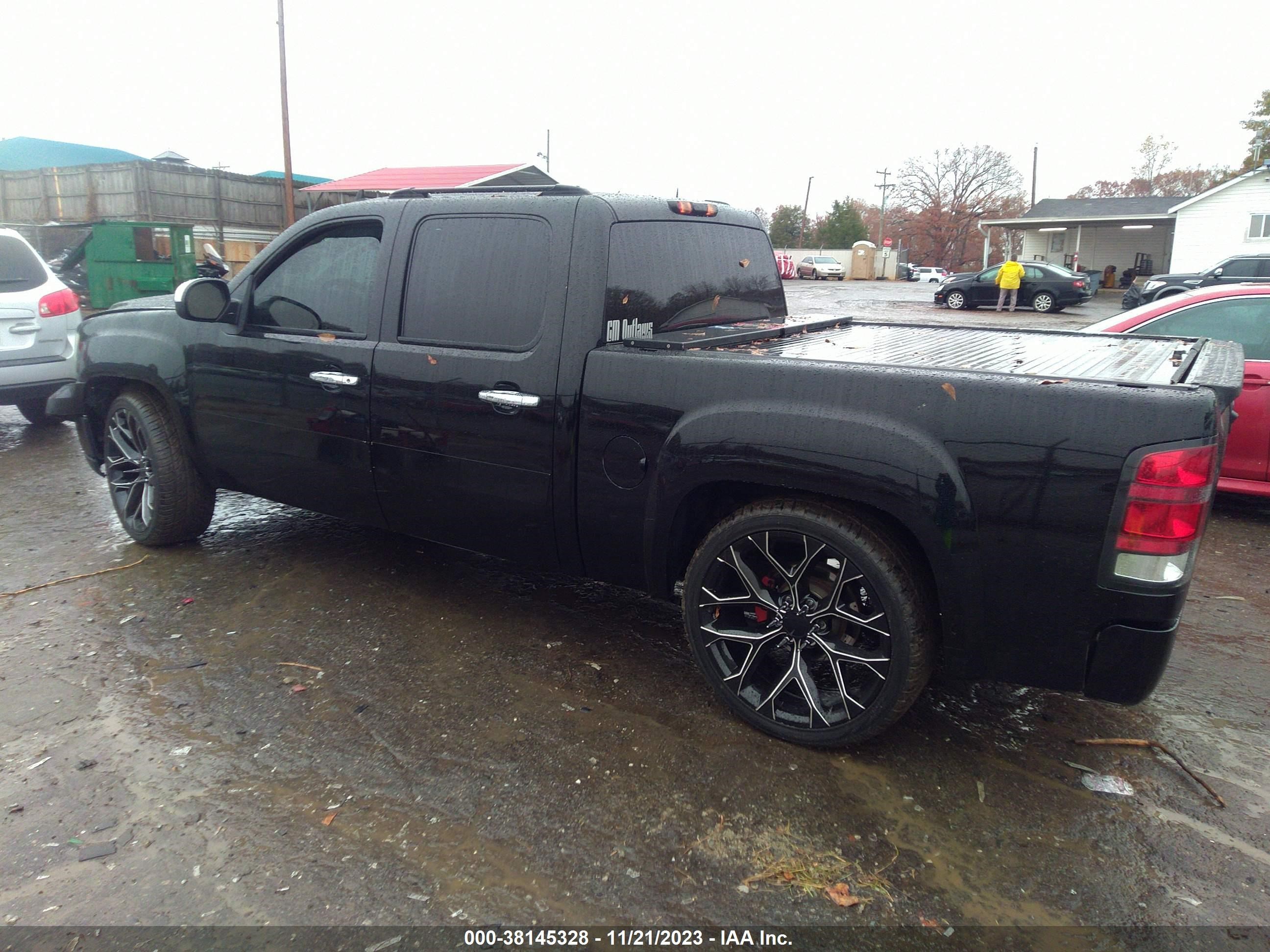 Photo 2 VIN: 2GTEC638581193148 - GMC SIERRA 