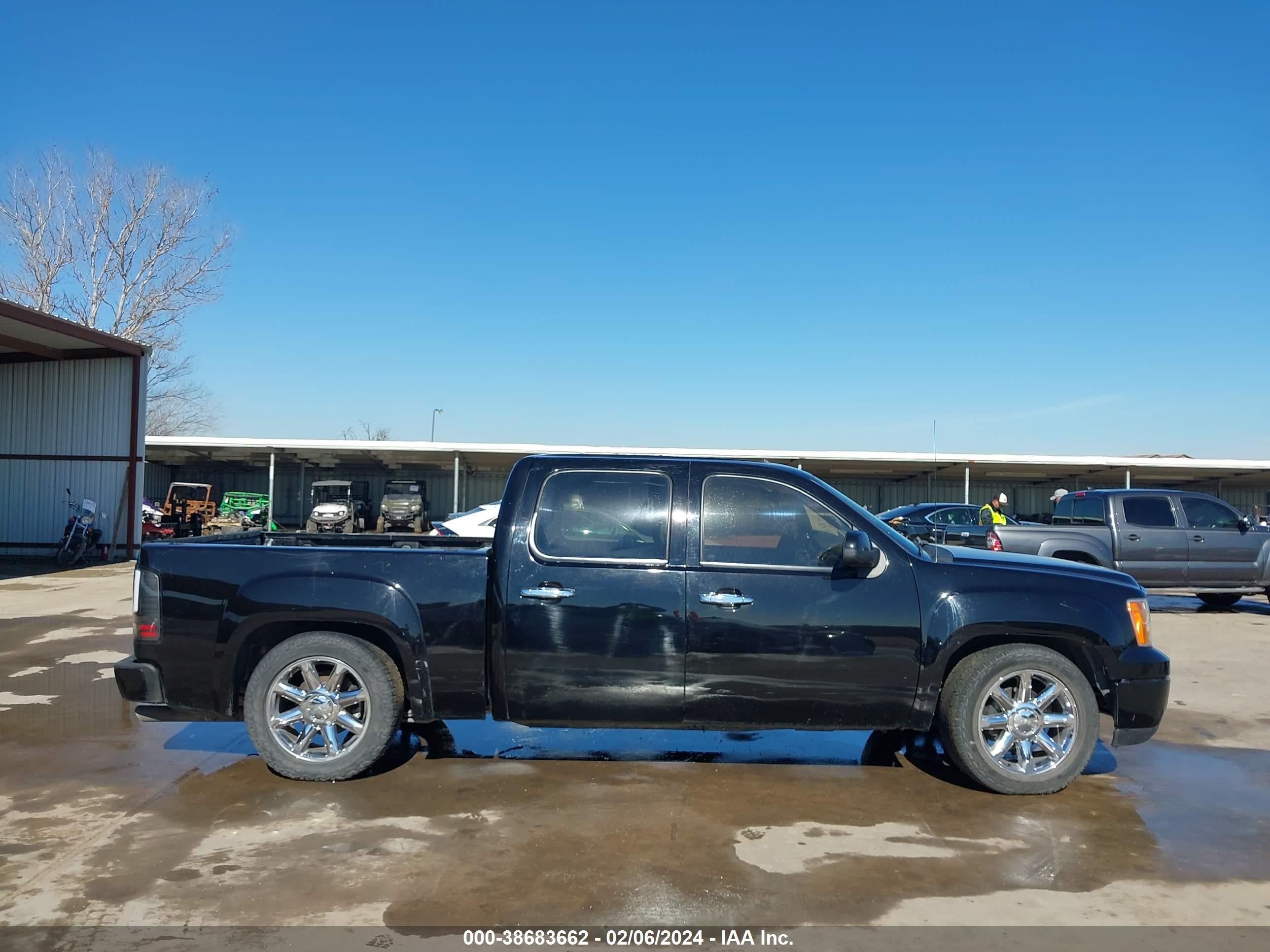 Photo 12 VIN: 2GTEC638771723599 - GMC SIERRA 