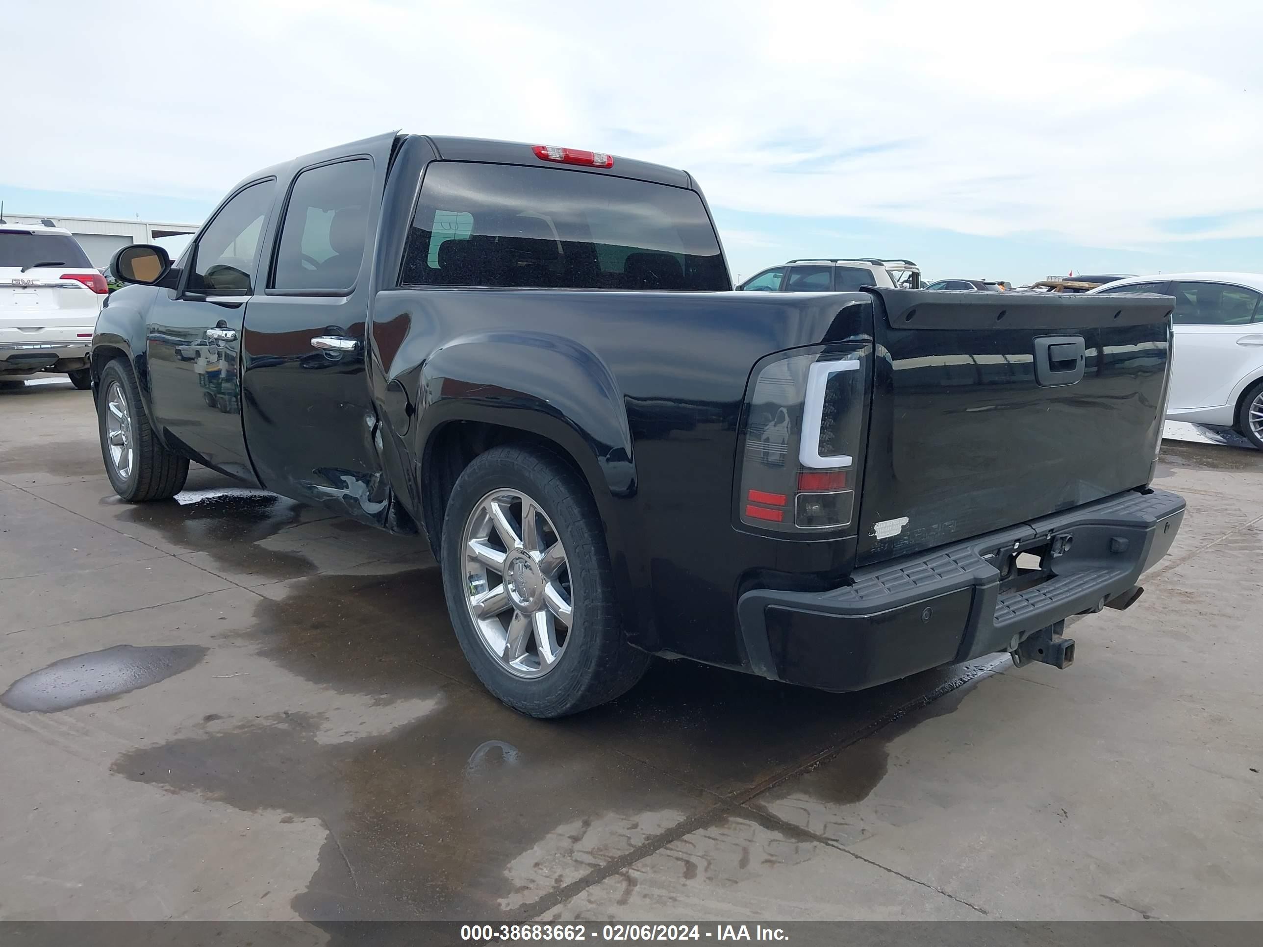 Photo 2 VIN: 2GTEC638771723599 - GMC SIERRA 