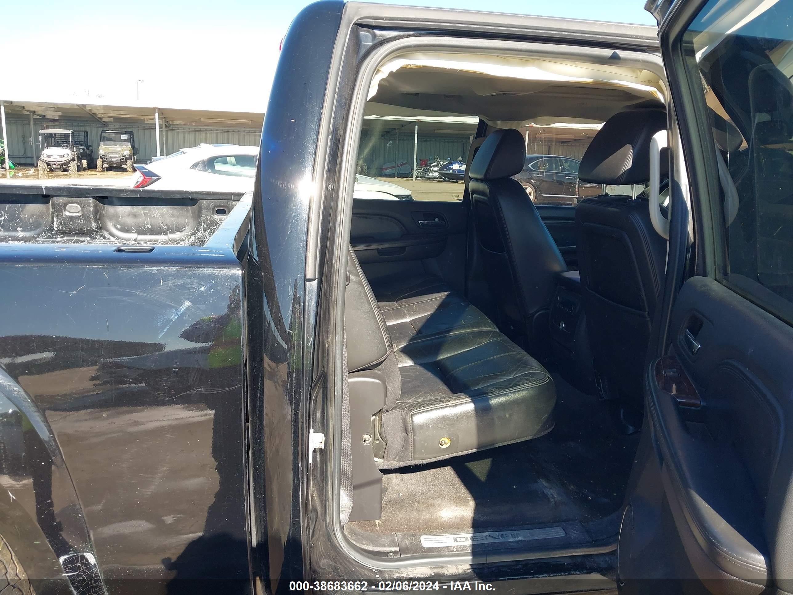 Photo 7 VIN: 2GTEC638771723599 - GMC SIERRA 