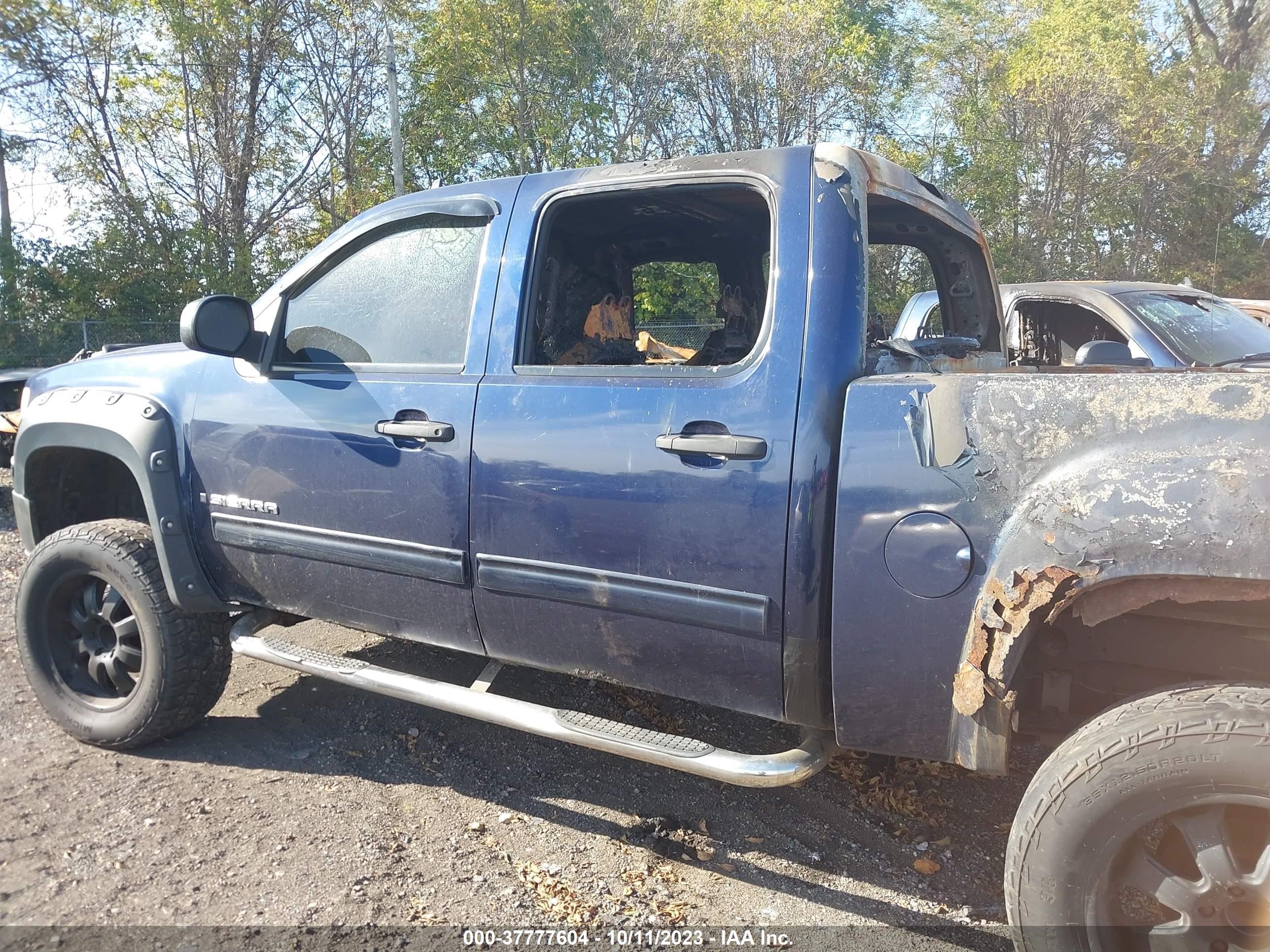 Photo 12 VIN: 2GTEK133491101510 - GMC SIERRA 