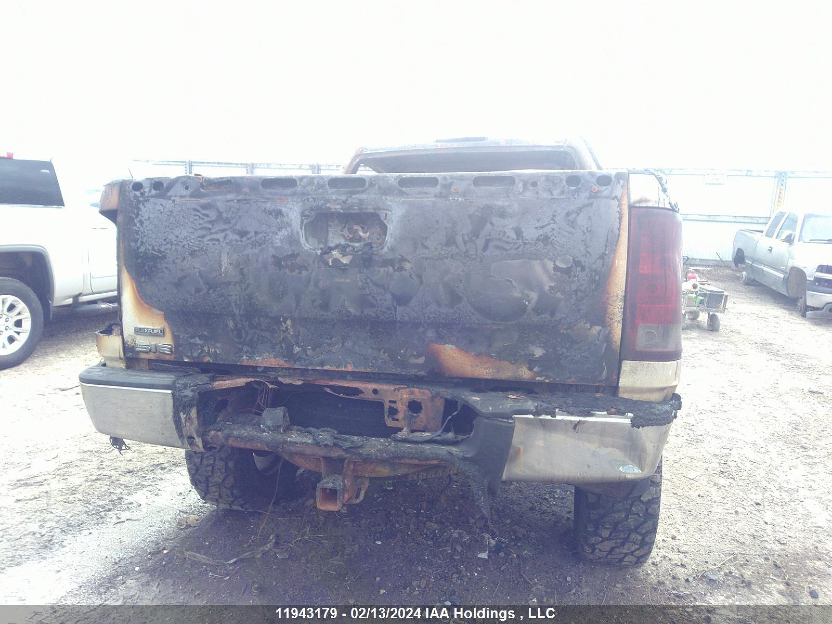 Photo 13 VIN: 2GTEK133571709498 - GMC SIERRA 