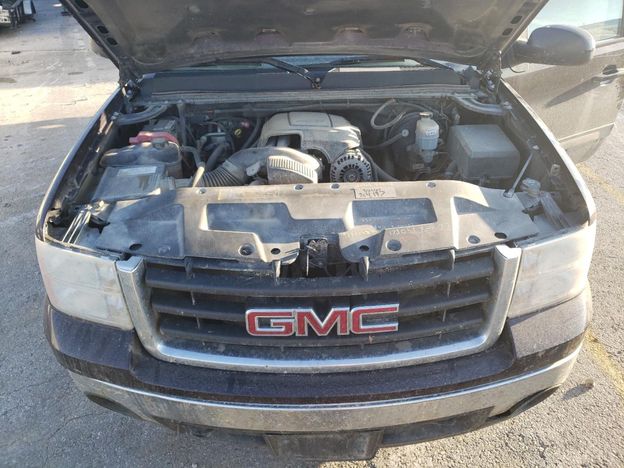 Photo 10 VIN: 2GTEK133581332219 - GMC SIERRA 