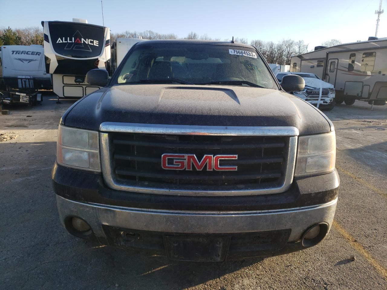 Photo 4 VIN: 2GTEK133581332219 - GMC SIERRA 