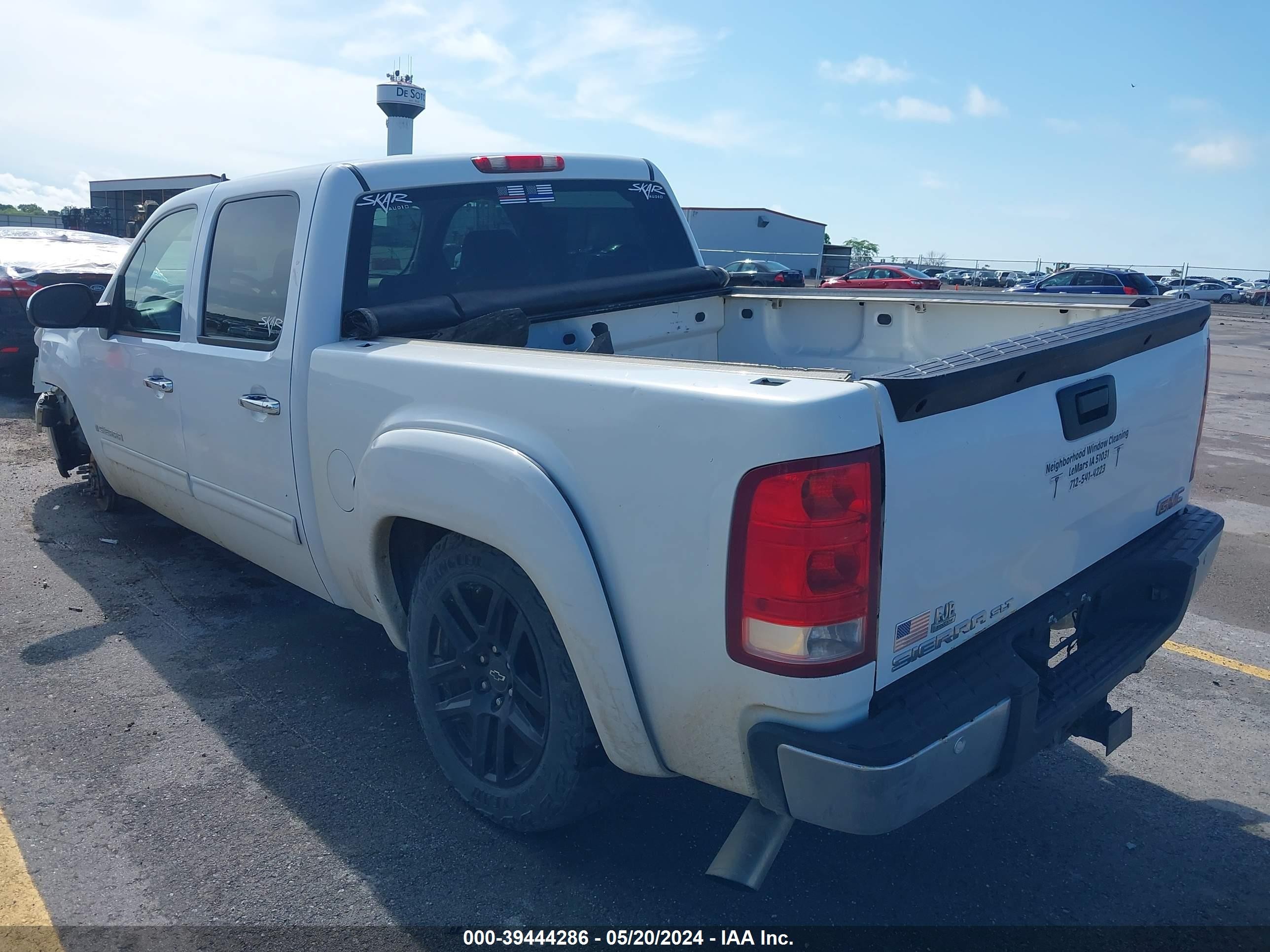 Photo 2 VIN: 2GTEK133671637310 - GMC NULL 