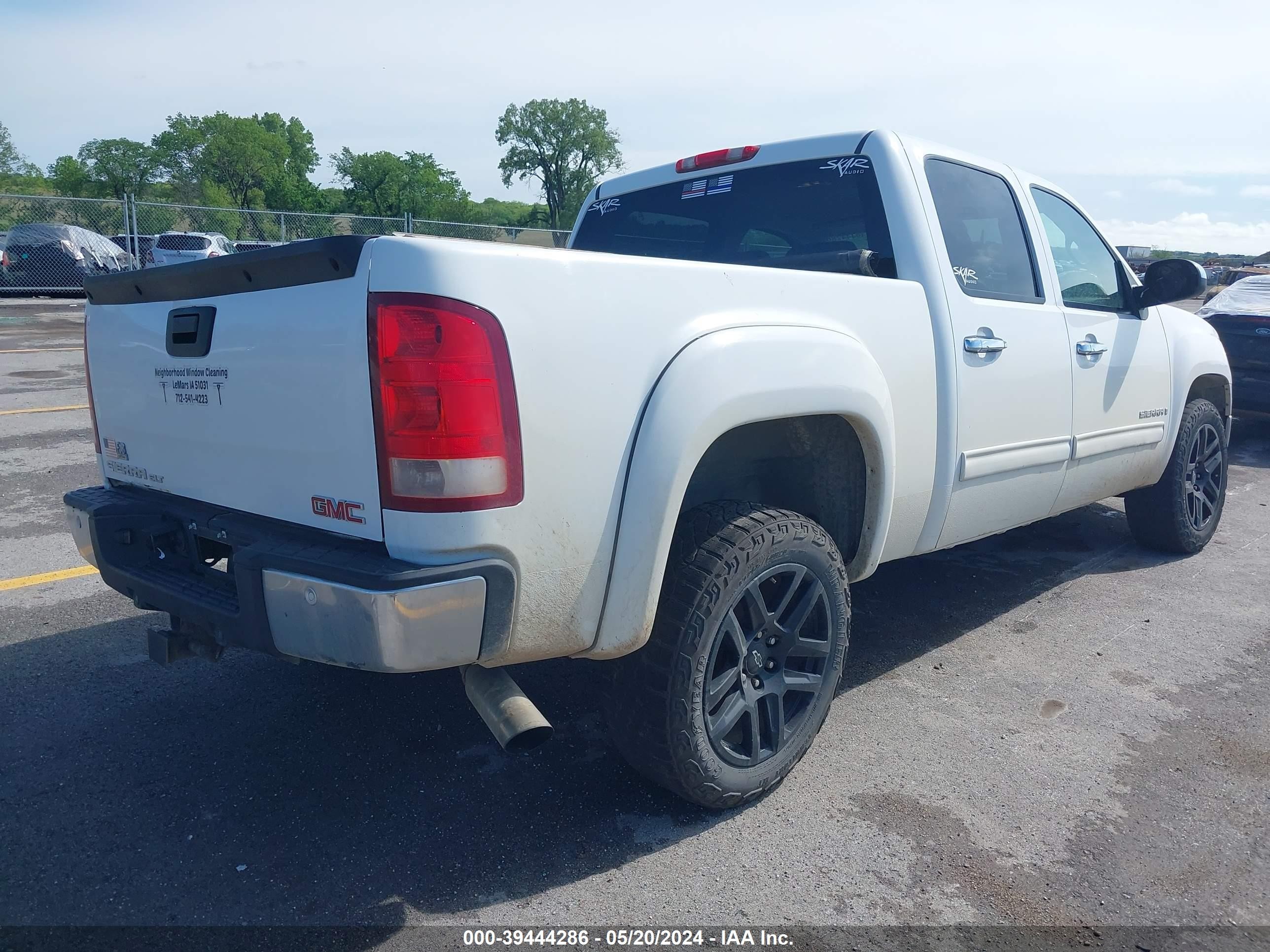 Photo 3 VIN: 2GTEK133671637310 - GMC NULL 