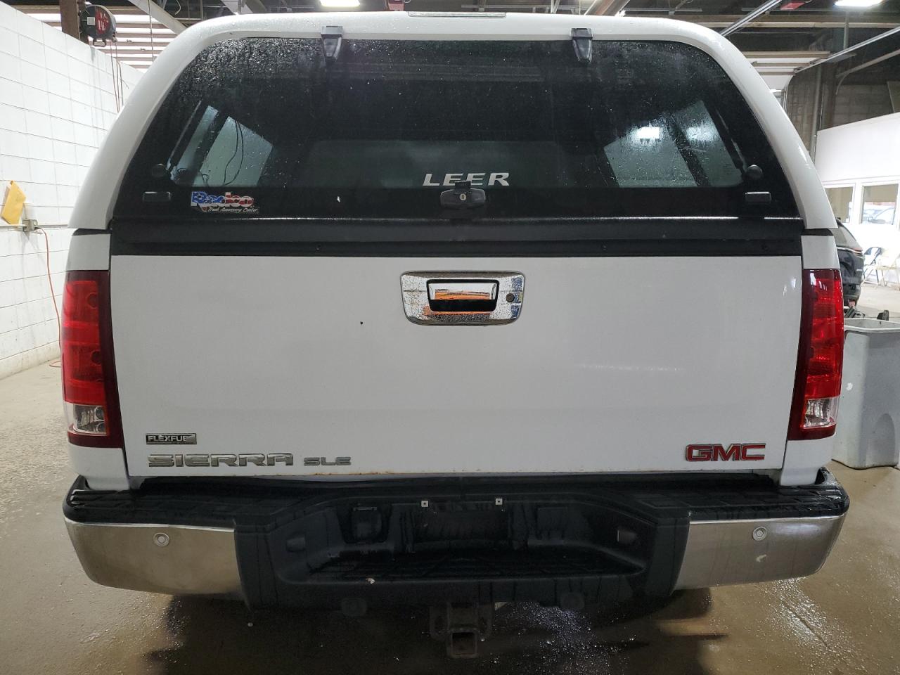 Photo 5 VIN: 2GTEK133681207679 - GMC SIERRA 