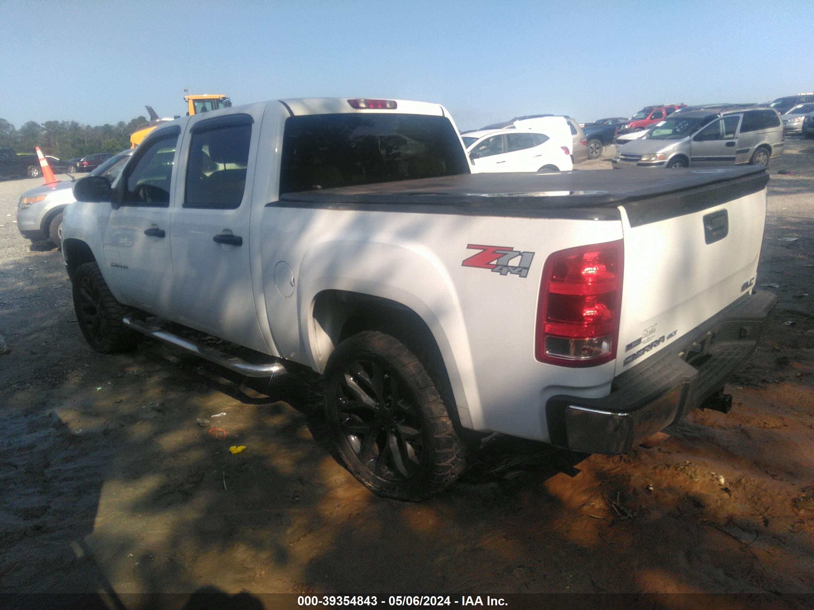 Photo 2 VIN: 2GTEK133881222085 - GMC SIERRA 