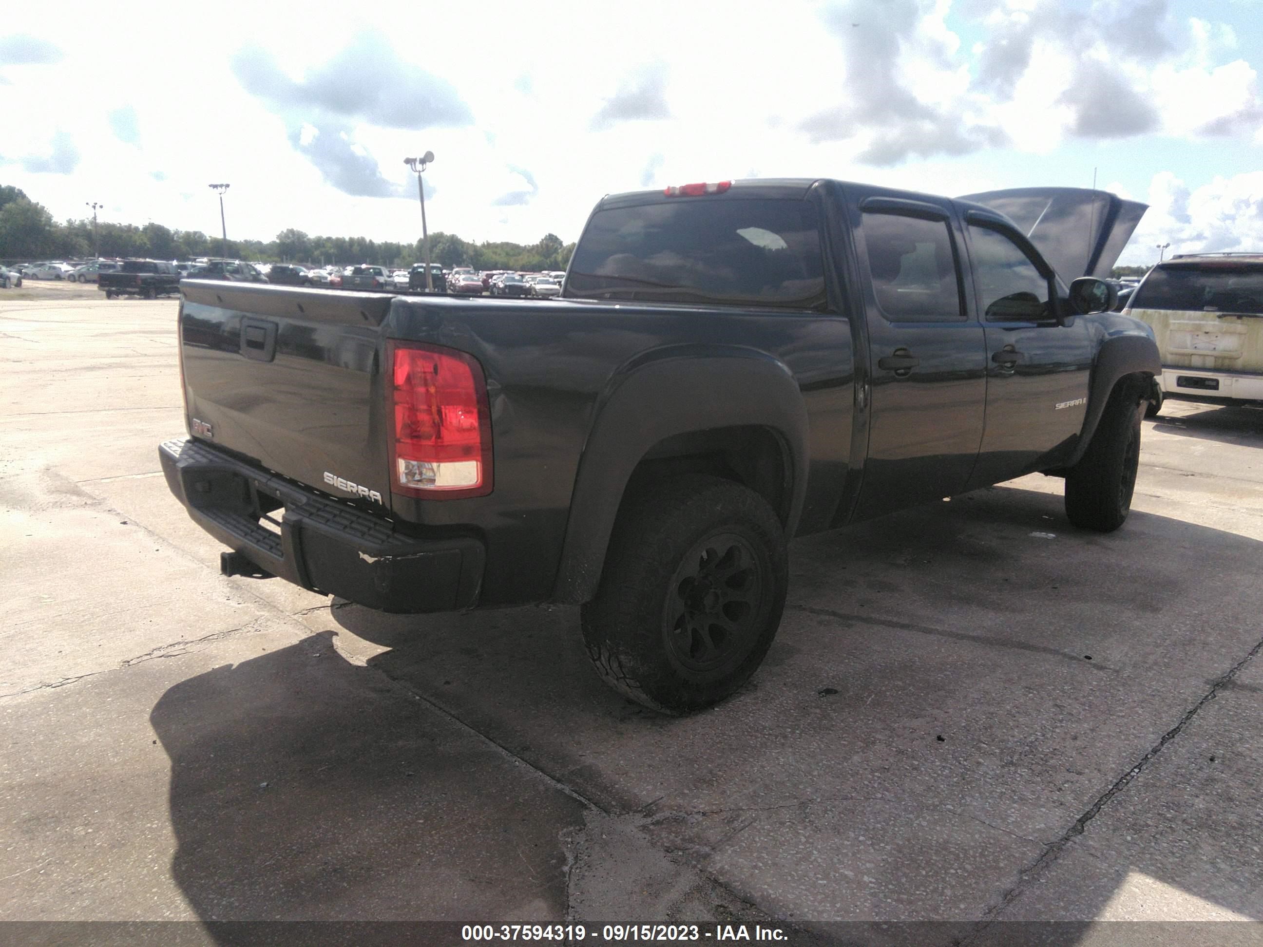 Photo 3 VIN: 2GTEK13C091103710 - GMC SIERRA 