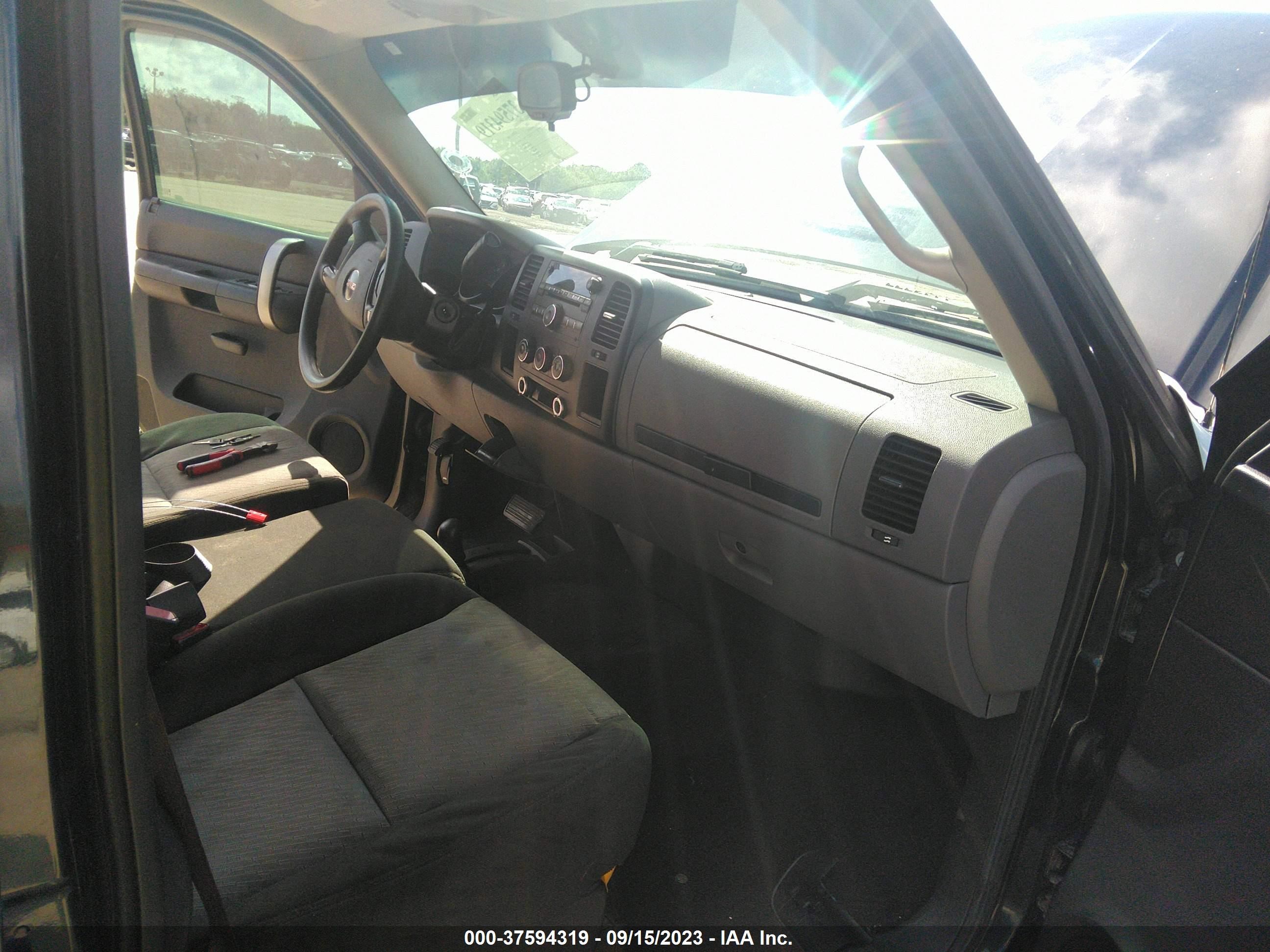 Photo 4 VIN: 2GTEK13C091103710 - GMC SIERRA 