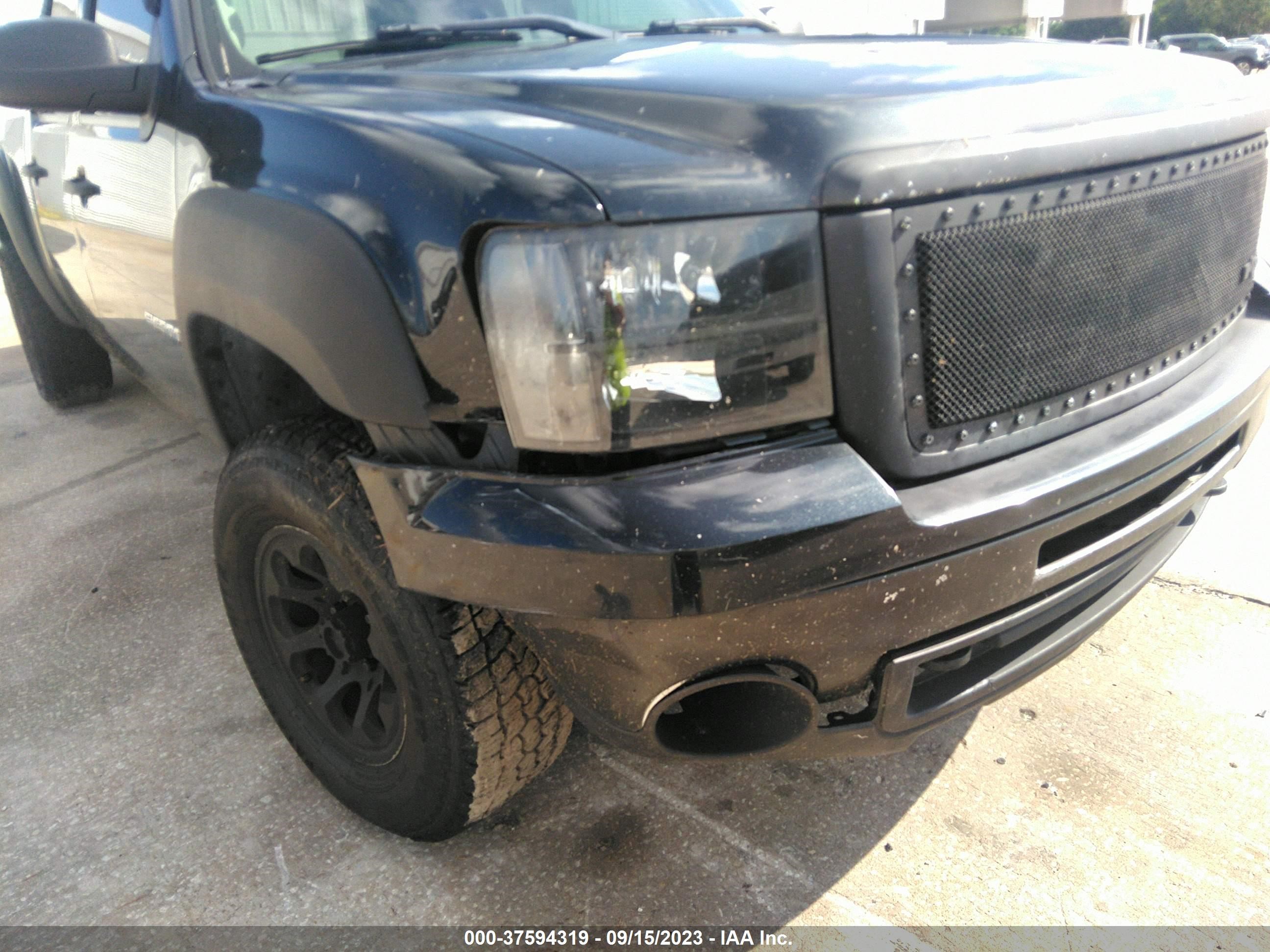 Photo 5 VIN: 2GTEK13C091103710 - GMC SIERRA 