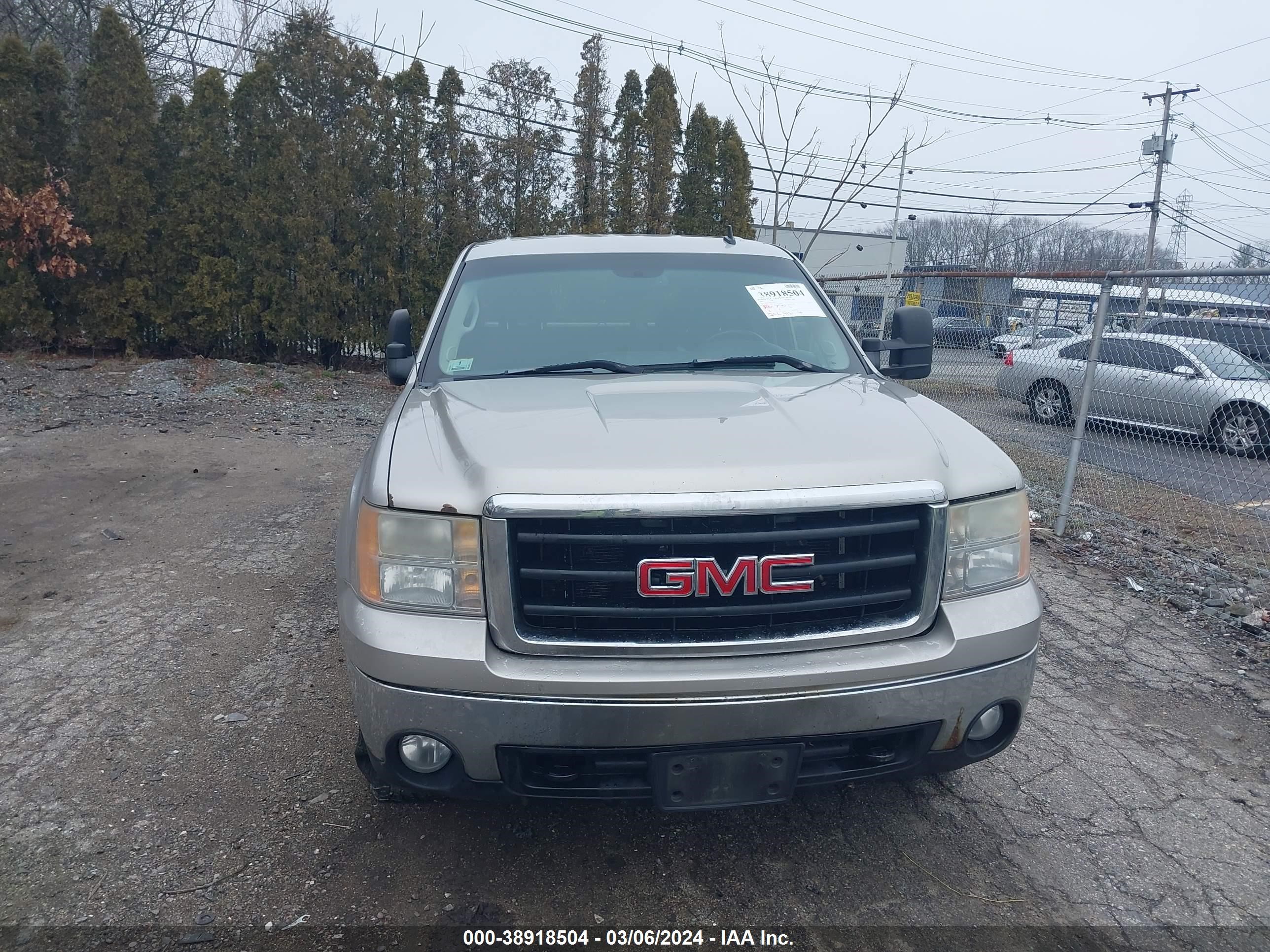 Photo 5 VIN: 2GTEK13C571595177 - GMC SIERRA 