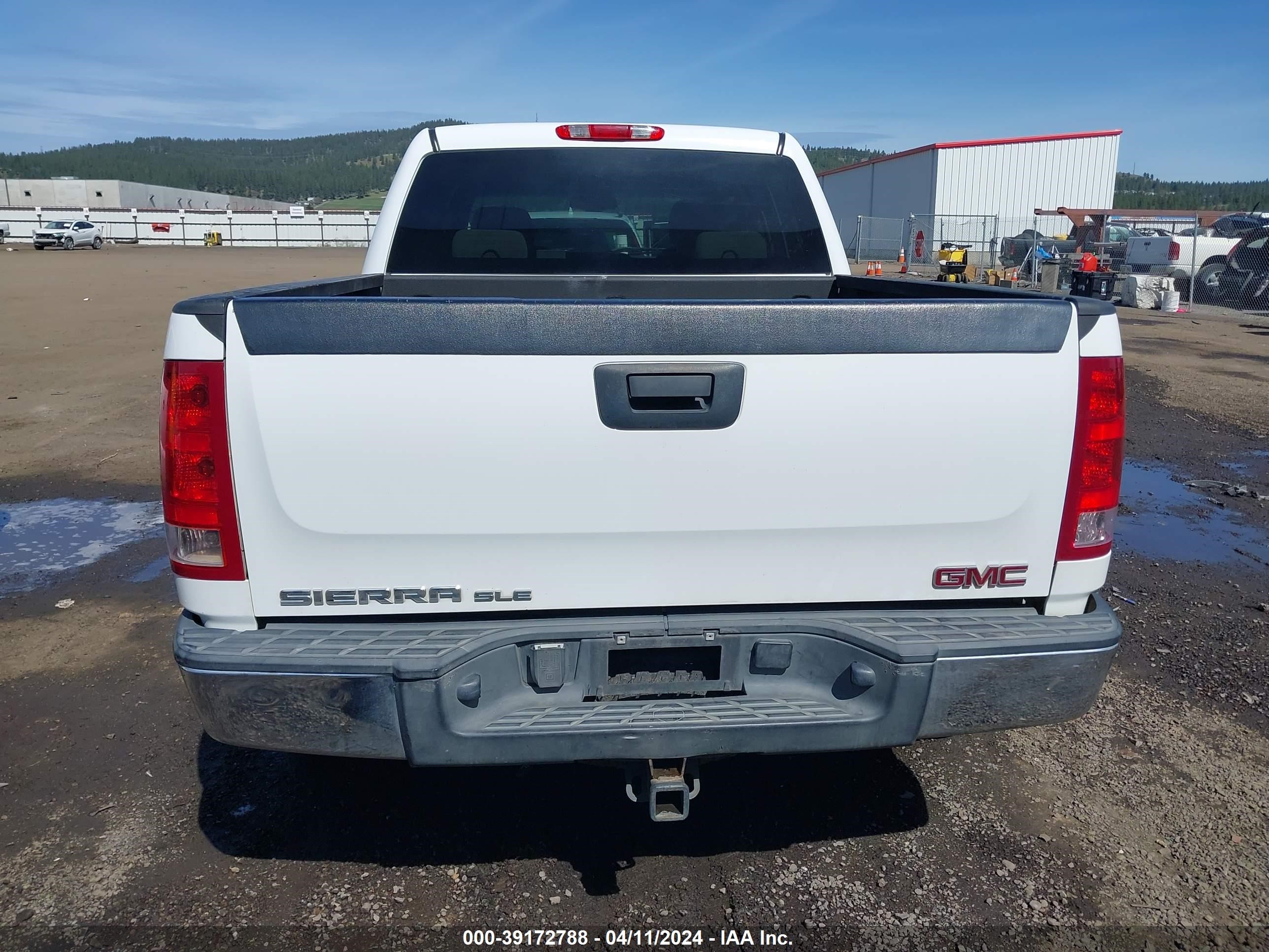 Photo 15 VIN: 2GTEK13C671571888 - GMC SIERRA 